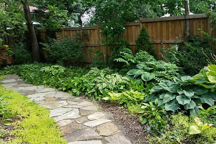 Photo 92 of 7 Cherry Post Crescent, Etobicoke, Markland Wood — HOMEH