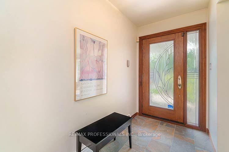 Photo 12 of 7 Cherry Post Crescent, Etobicoke, Markland Wood — HOMEH