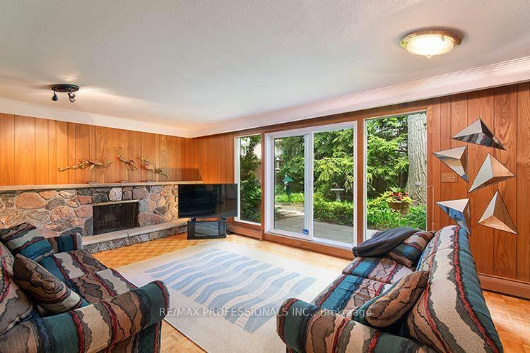 Photo 38 of 7 Cherry Post Crescent, Etobicoke, Markland Wood — HOMEH