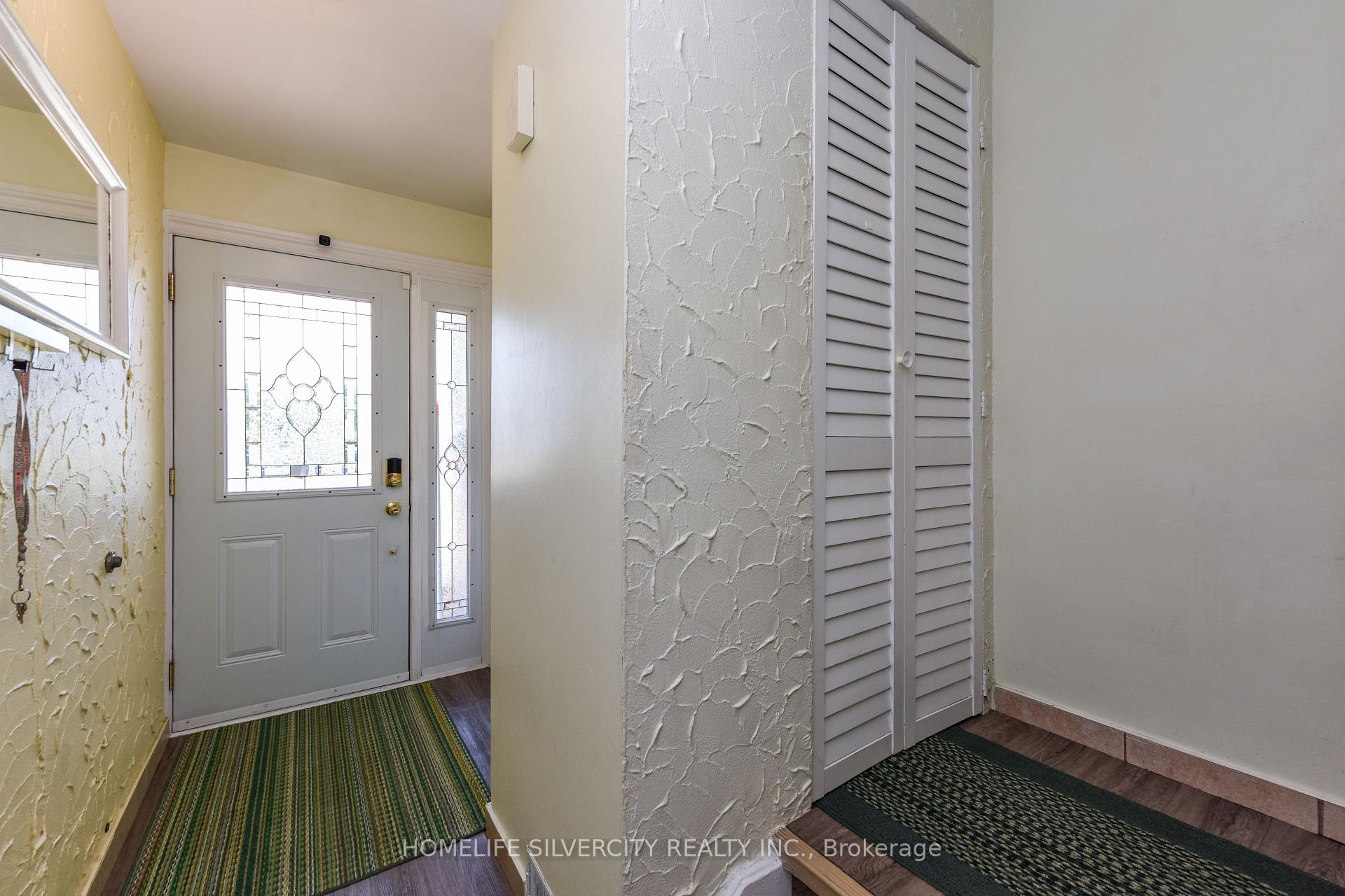 Photo 3 of Unit 29, 7255 Dooley Drive, Mississauga, Malton — HOMEH