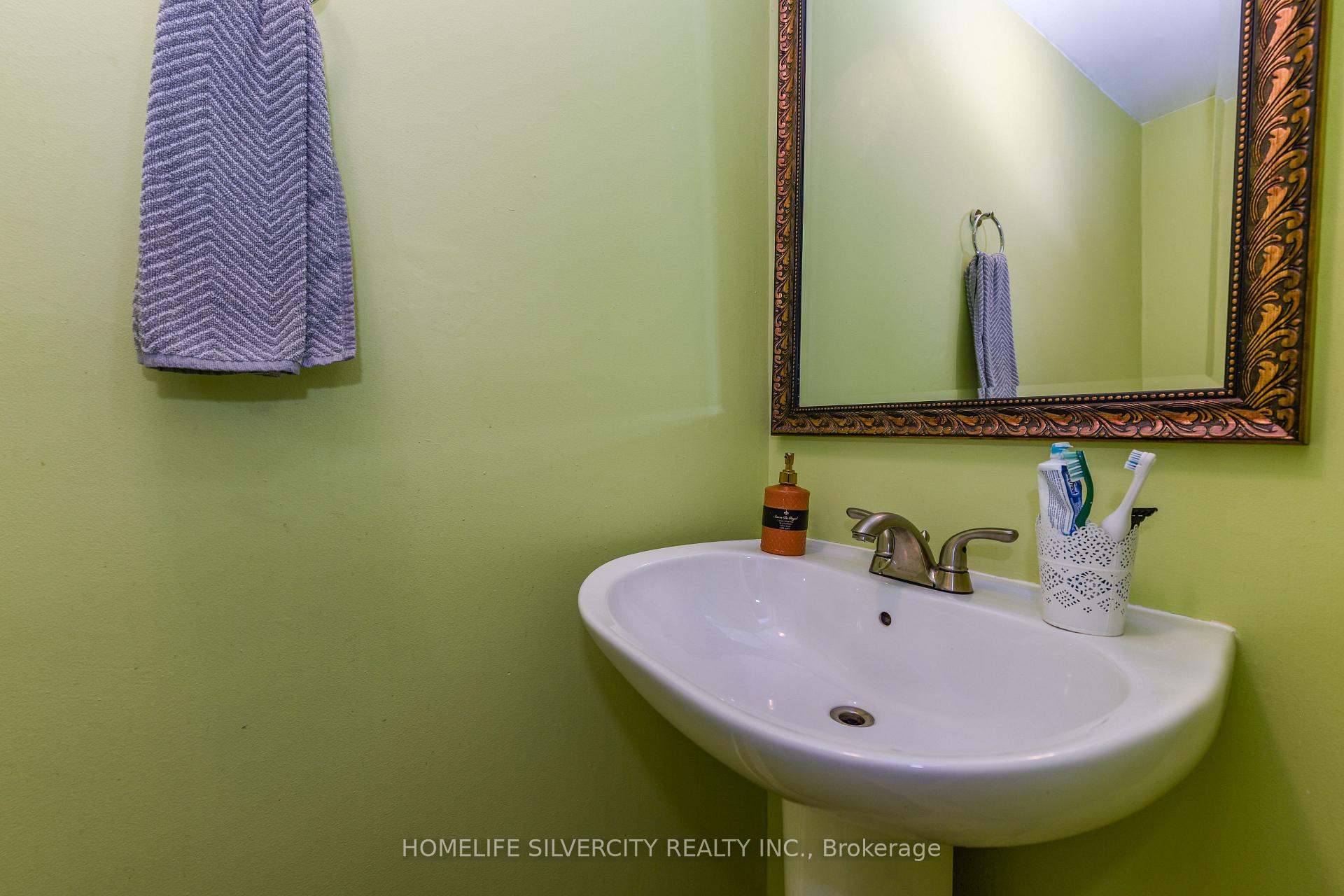 Photo 4 of Unit 29, 7255 Dooley Drive, Mississauga, Malton — HOMEH