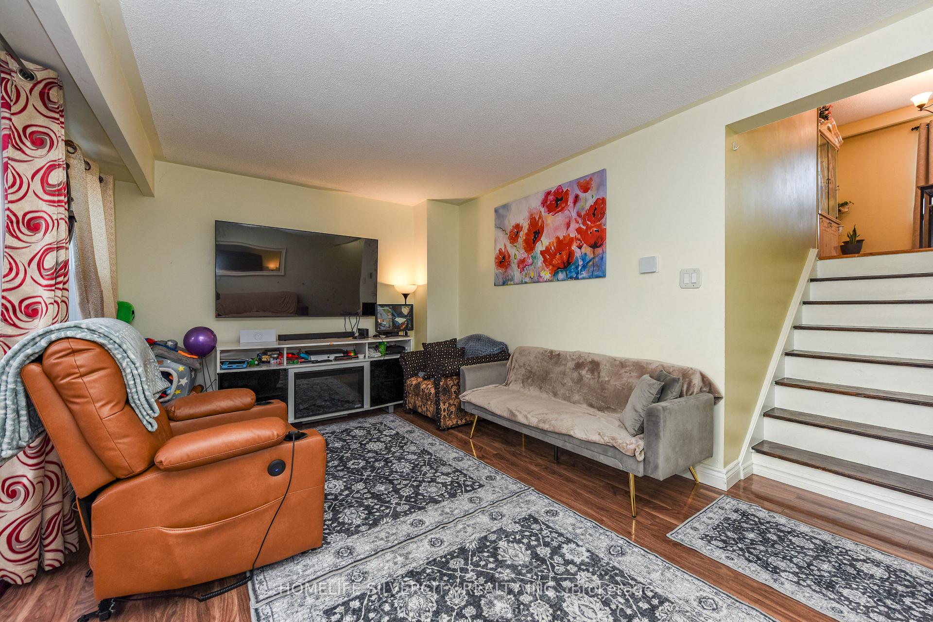 Photo 10 of Unit 29, 7255 Dooley Drive, Mississauga, Malton — HOMEH