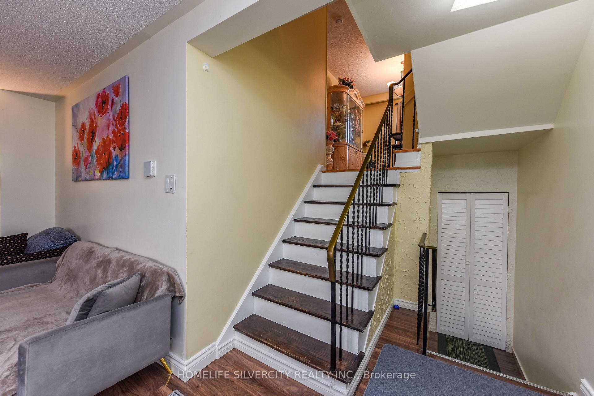 Photo 11 of Unit 29, 7255 Dooley Drive, Mississauga, Malton — HOMEH