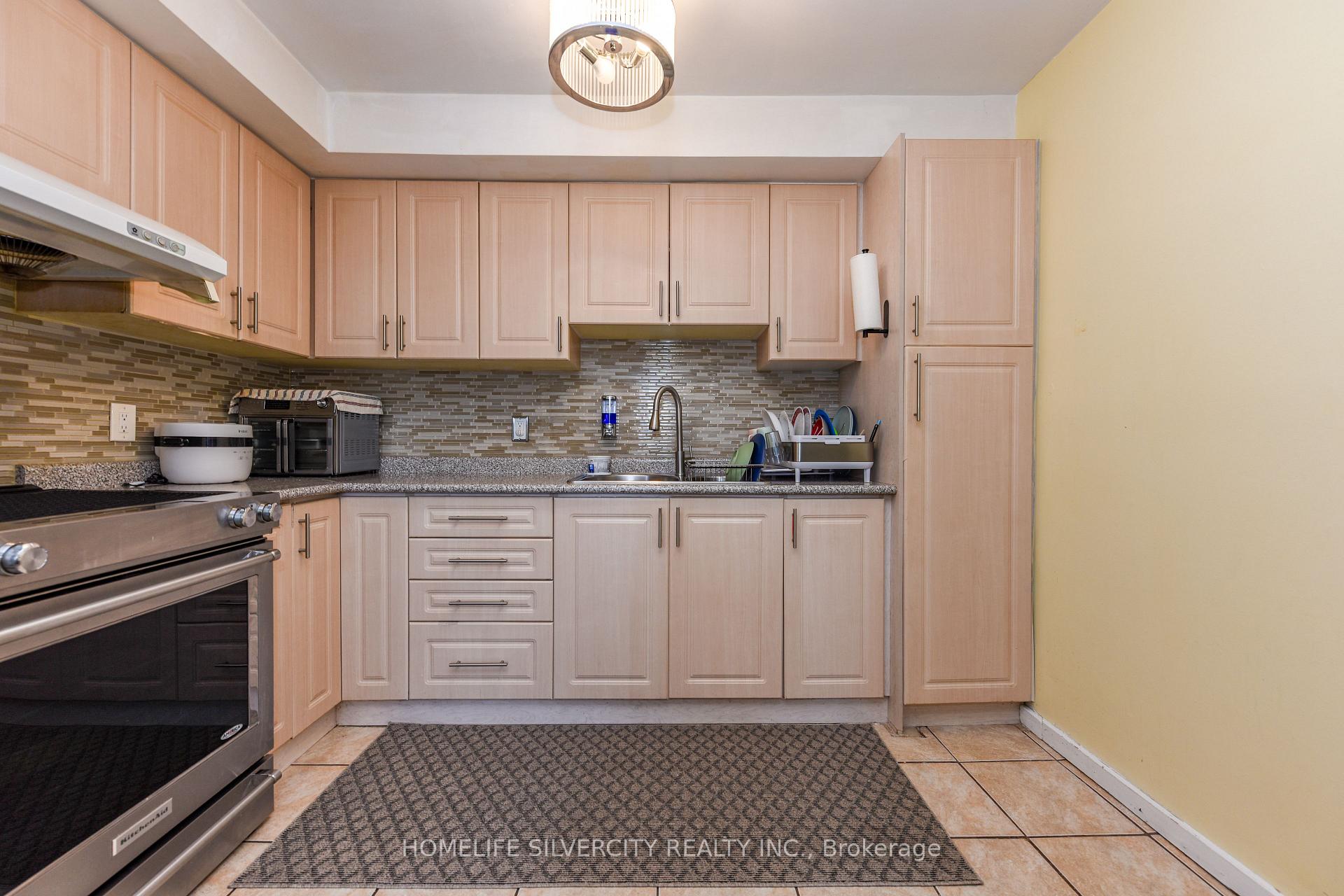 Photo 15 of Unit 29, 7255 Dooley Drive, Mississauga, Malton — HOMEH