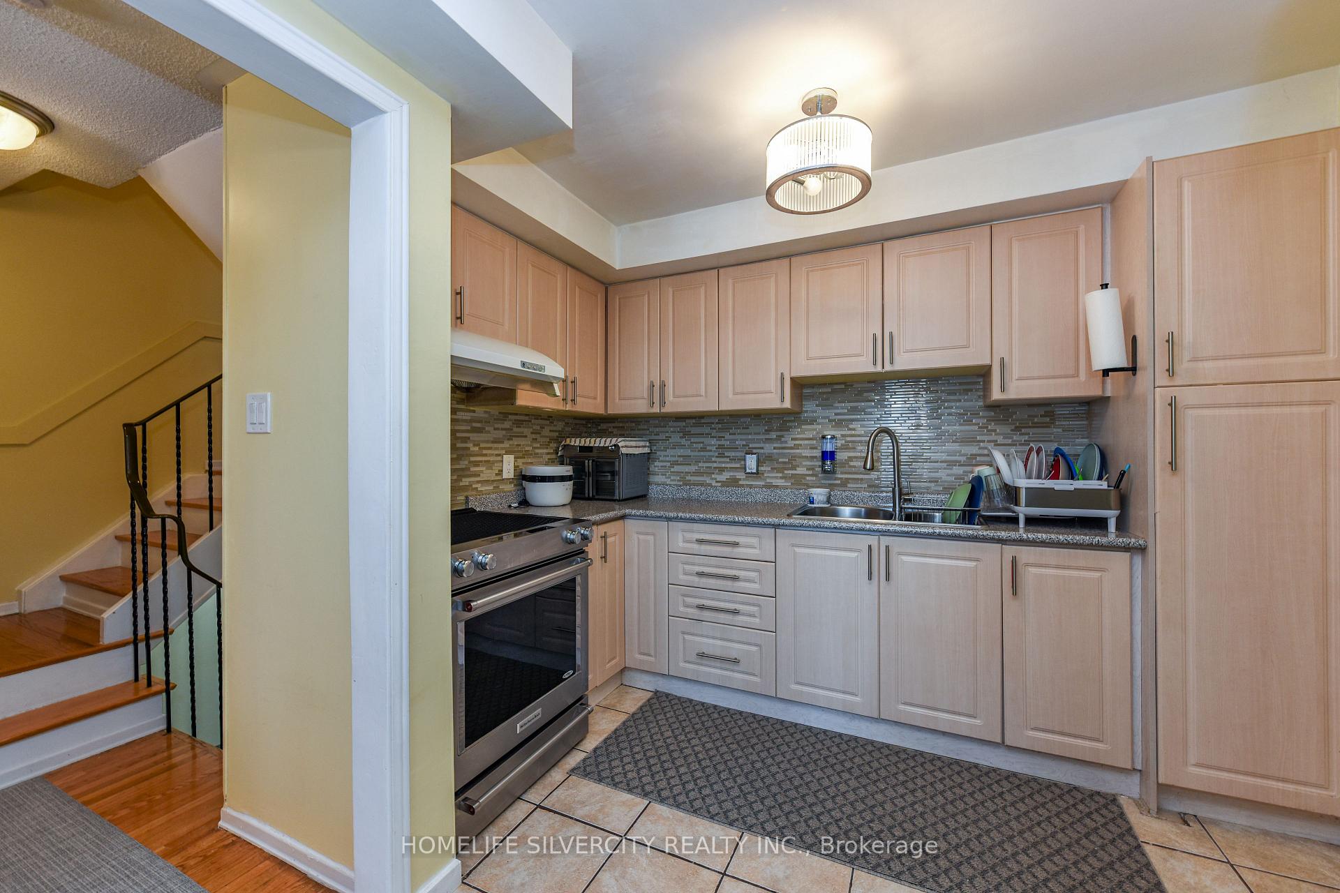 Photo 16 of Unit 29, 7255 Dooley Drive, Mississauga, Malton — HOMEH