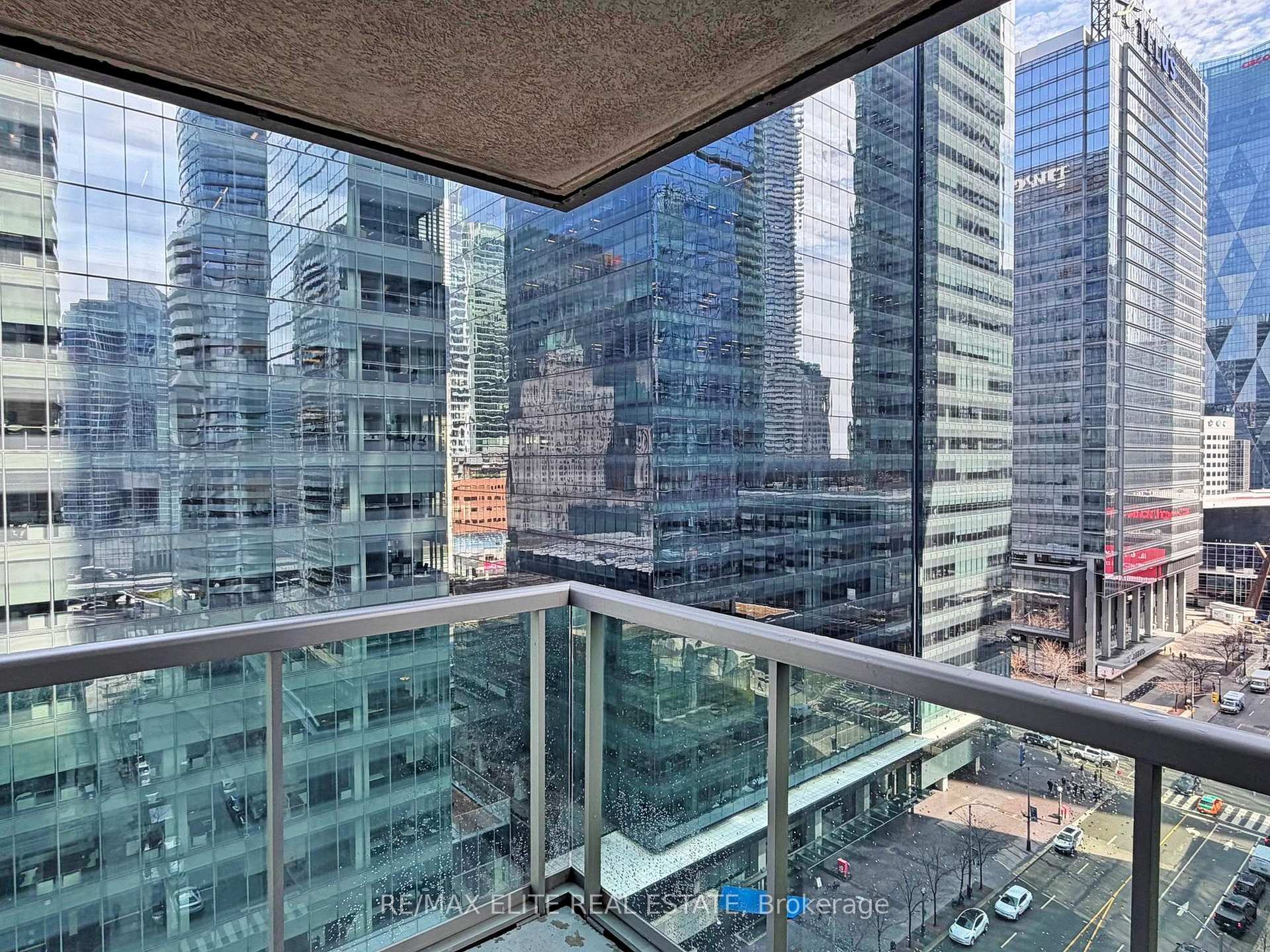 Photo 7 of Unit 1806, 30 Grand Trunk Crescent, Toronto, Waterfront Communities — HOMEH