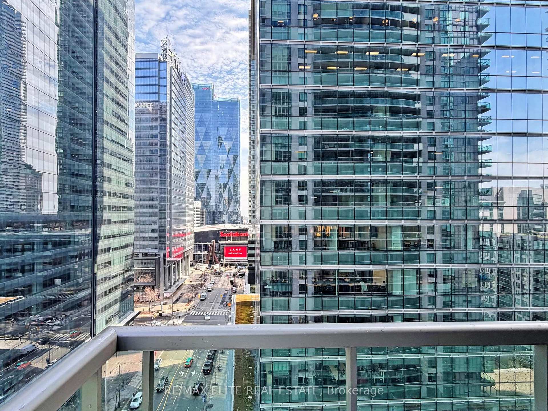 Photo 9 of Unit 1806, 30 Grand Trunk Crescent, Toronto, Waterfront Communities — HOMEH