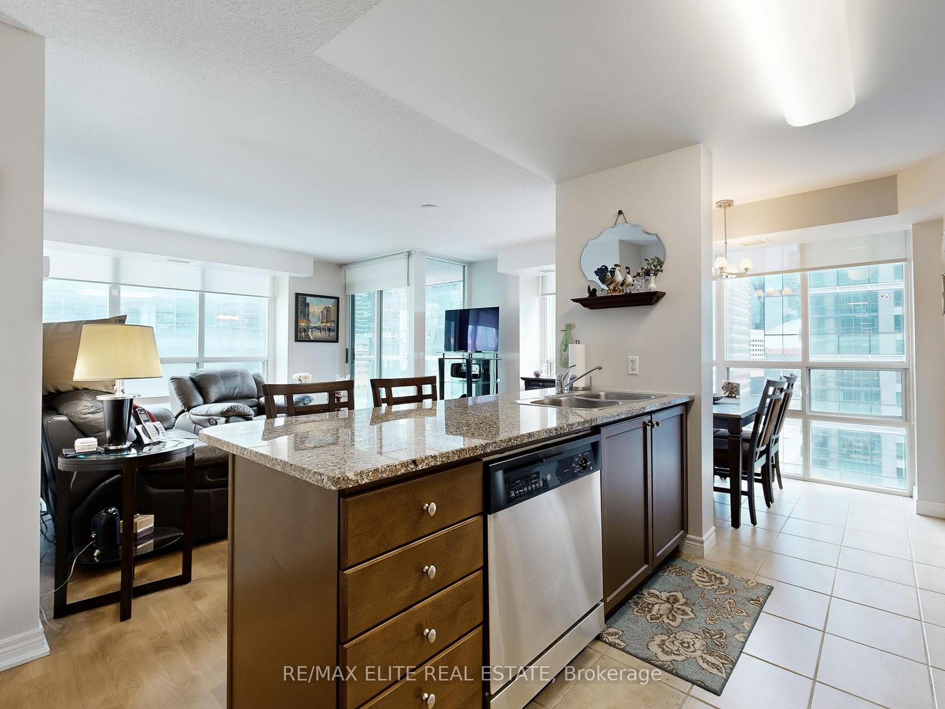 Photo 1 of Unit 1806, 30 Grand Trunk Crescent, Toronto, Waterfront Communities — HOMEH