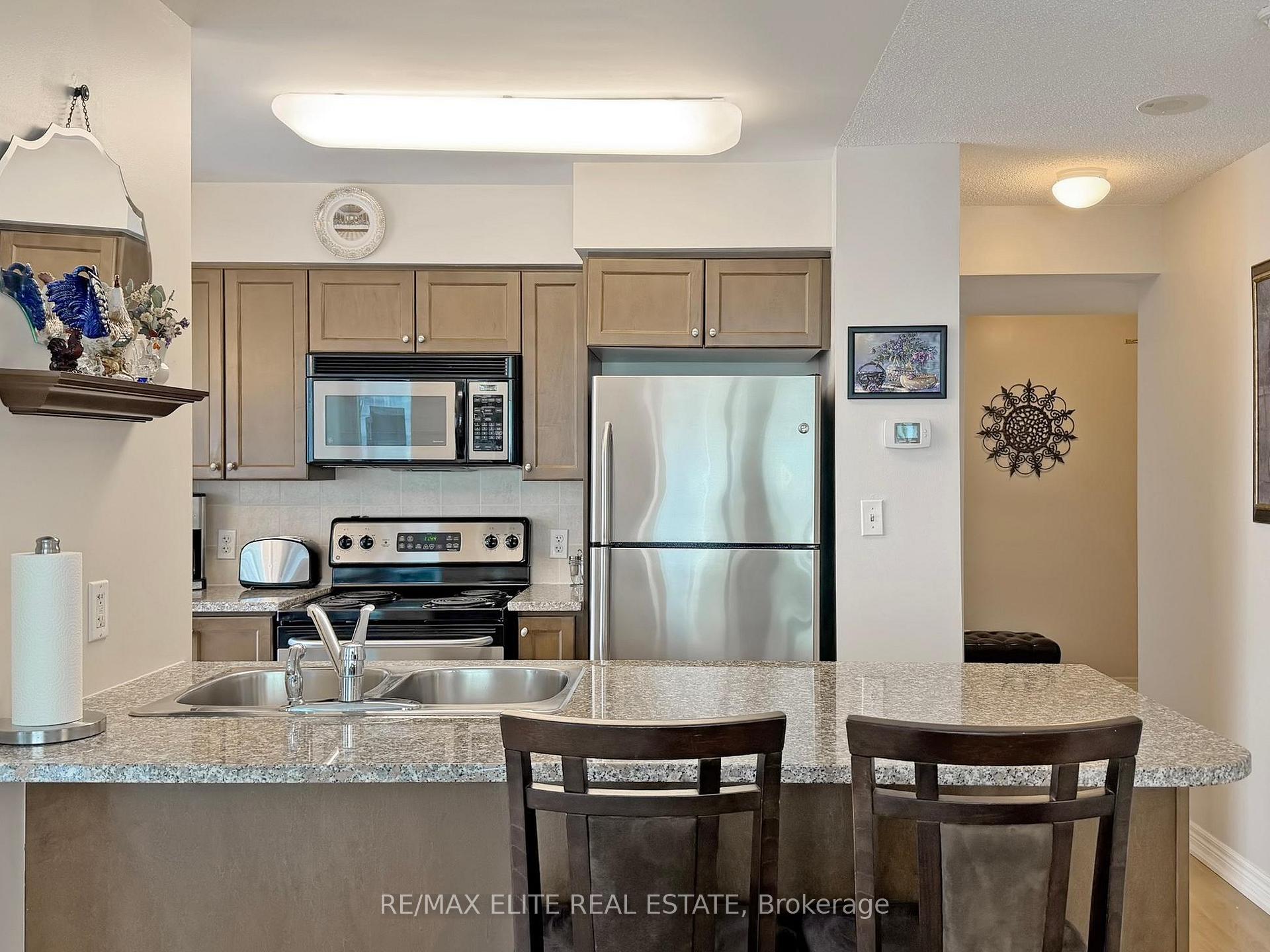 Photo 15 of Unit 1806, 30 Grand Trunk Crescent, Toronto, Waterfront Communities — HOMEH
