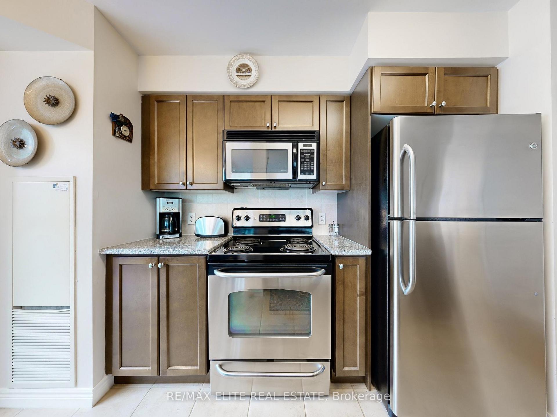 Photo 16 of Unit 1806, 30 Grand Trunk Crescent, Toronto, Waterfront Communities — HOMEH