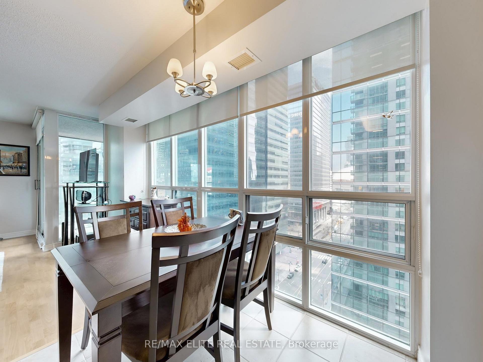Photo 25 of Unit 1806, 30 Grand Trunk Crescent, Toronto, Waterfront Communities — HOMEH