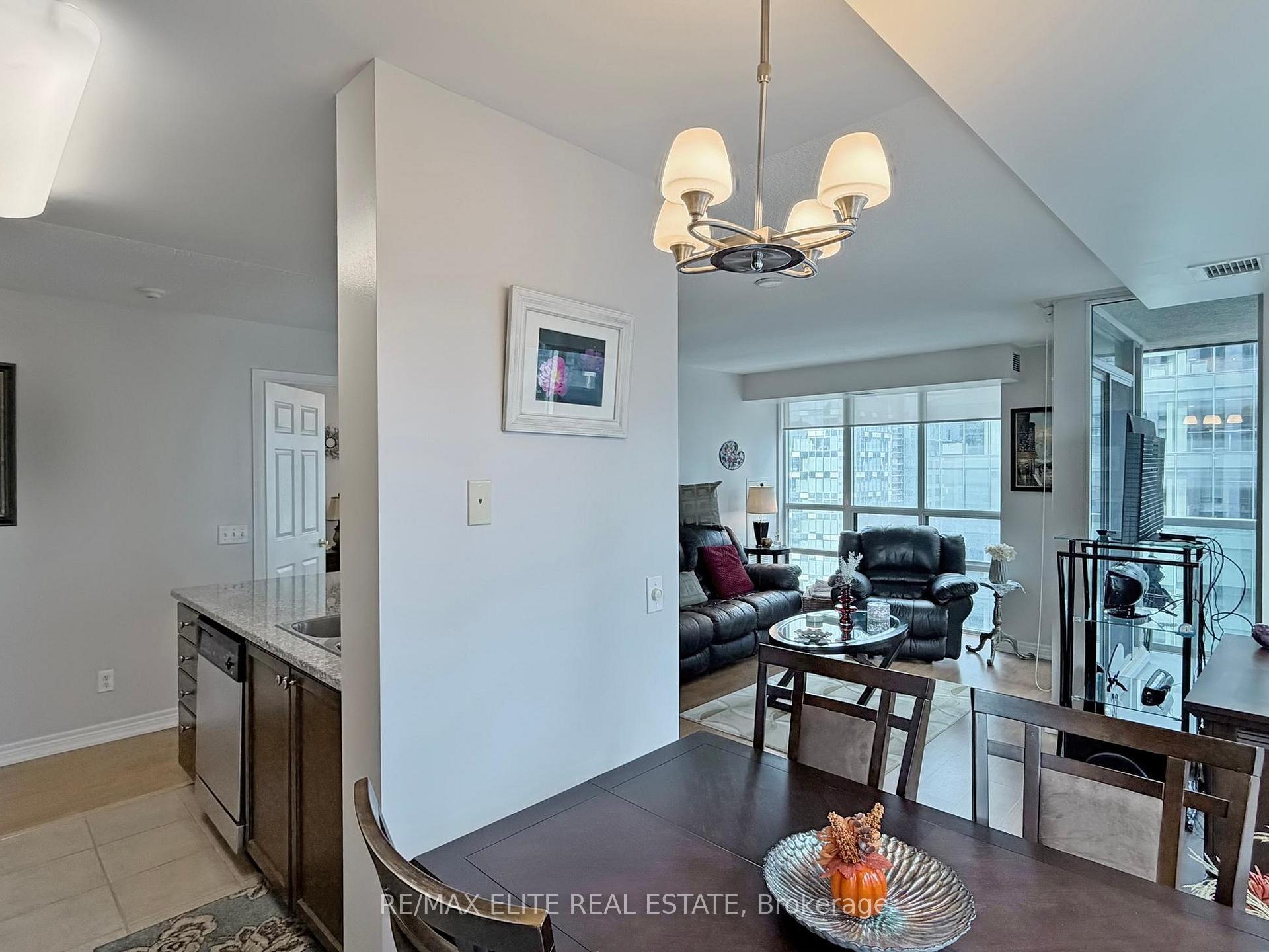 Photo 26 of Unit 1806, 30 Grand Trunk Crescent, Toronto, Waterfront Communities — HOMEH