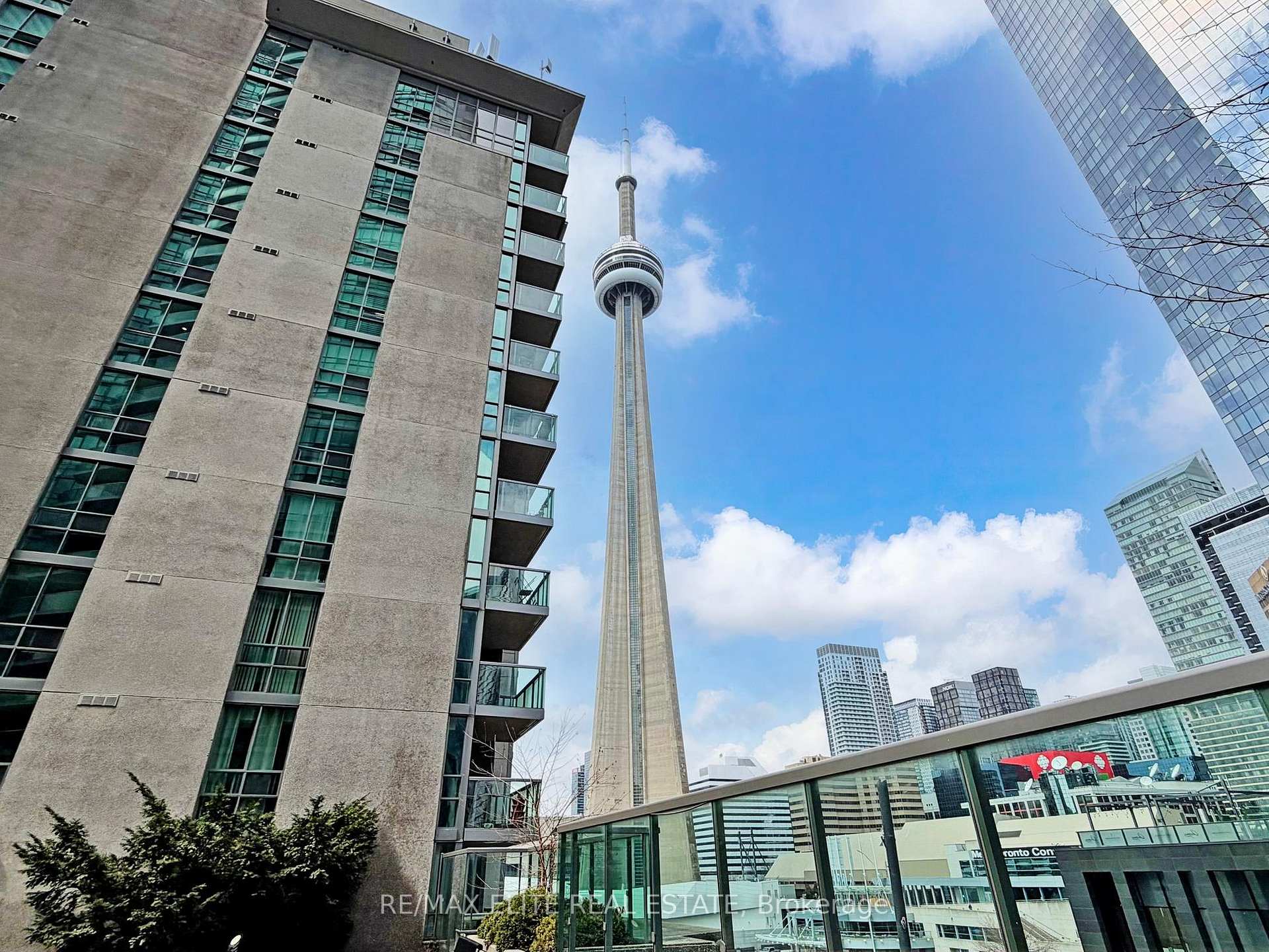 Photo 39 of Unit 1806, 30 Grand Trunk Crescent, Toronto, Waterfront Communities — HOMEH