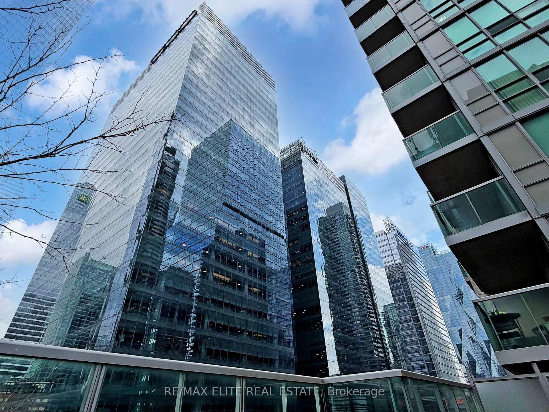 Photo 41 of Unit 1806, 30 Grand Trunk Crescent, Toronto, Waterfront Communities — HOMEH