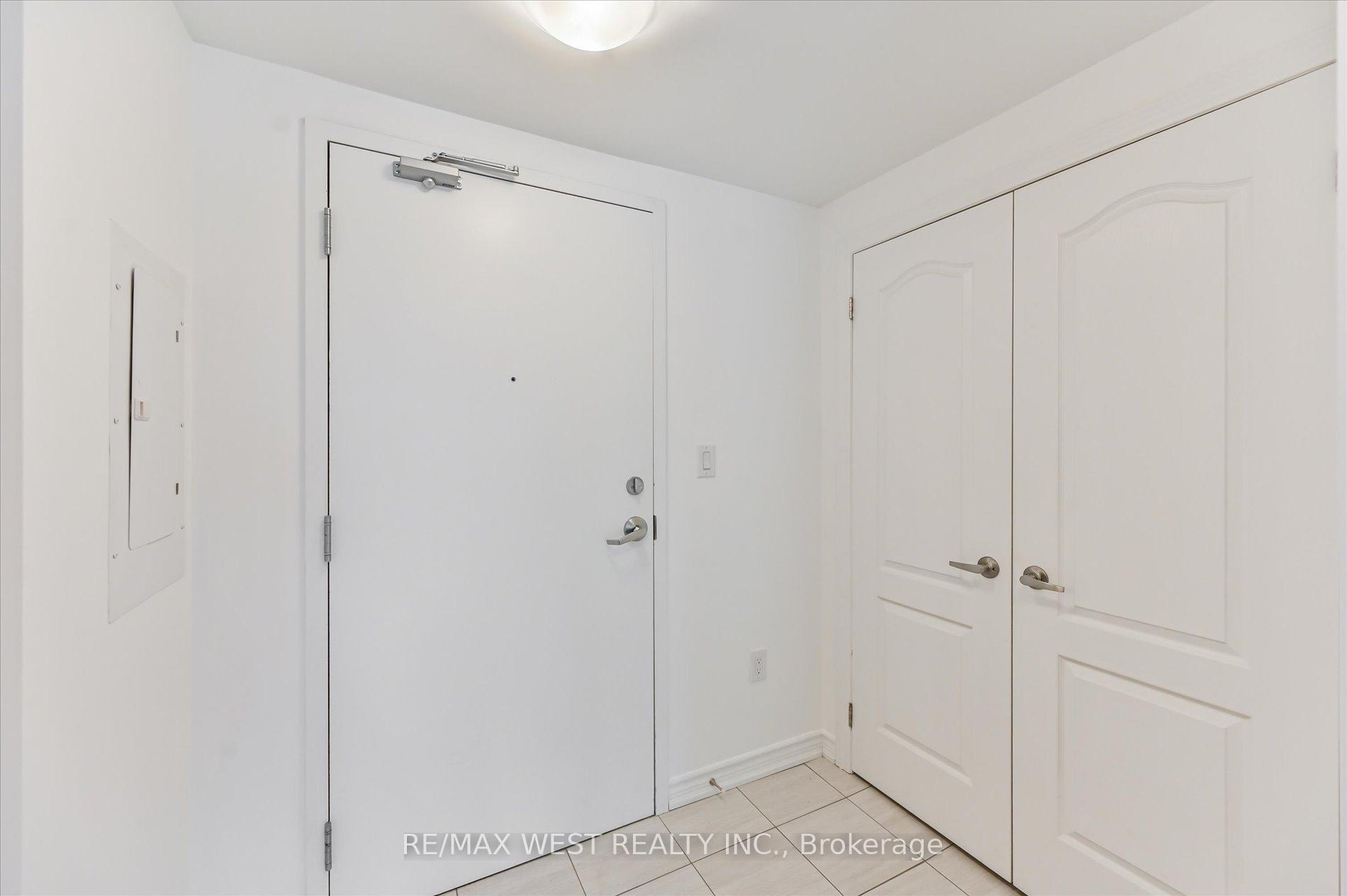 Photo 7 of Unit 219, 3865 Major Mackenzie Drive, Vaughan, Vellore Village — HOMEH
