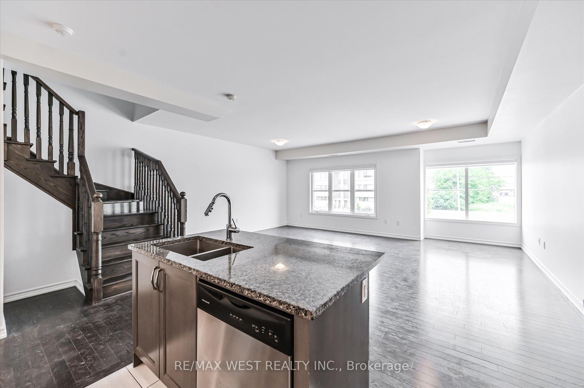 Photo 12 of Unit 219, 3865 Major Mackenzie Drive, Vaughan, Vellore Village — HOMEH