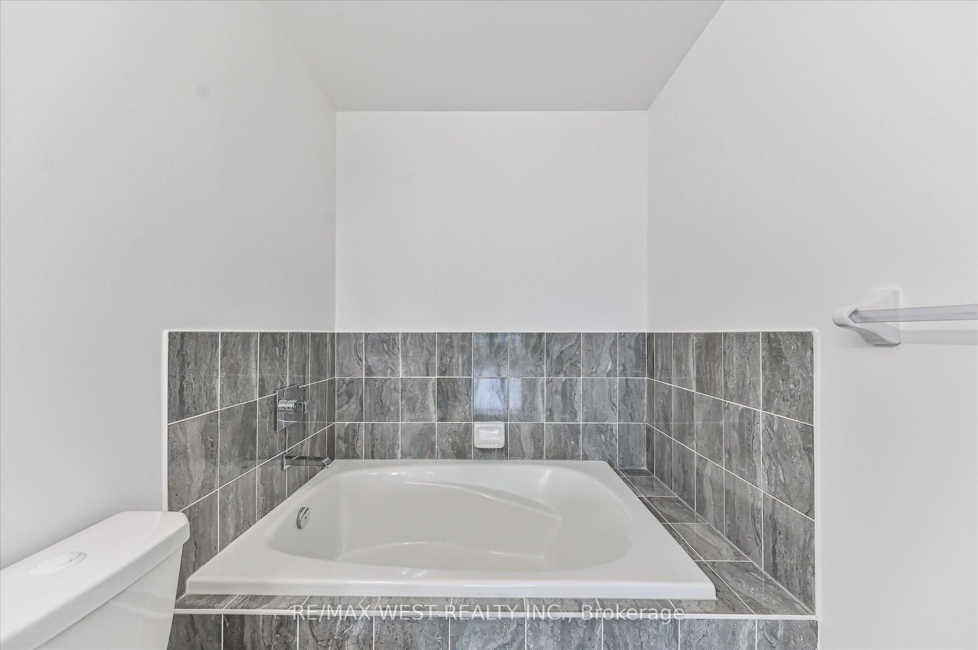Photo 28 of Unit 219, 3865 Major Mackenzie Drive, Vaughan, Vellore Village — HOMEH