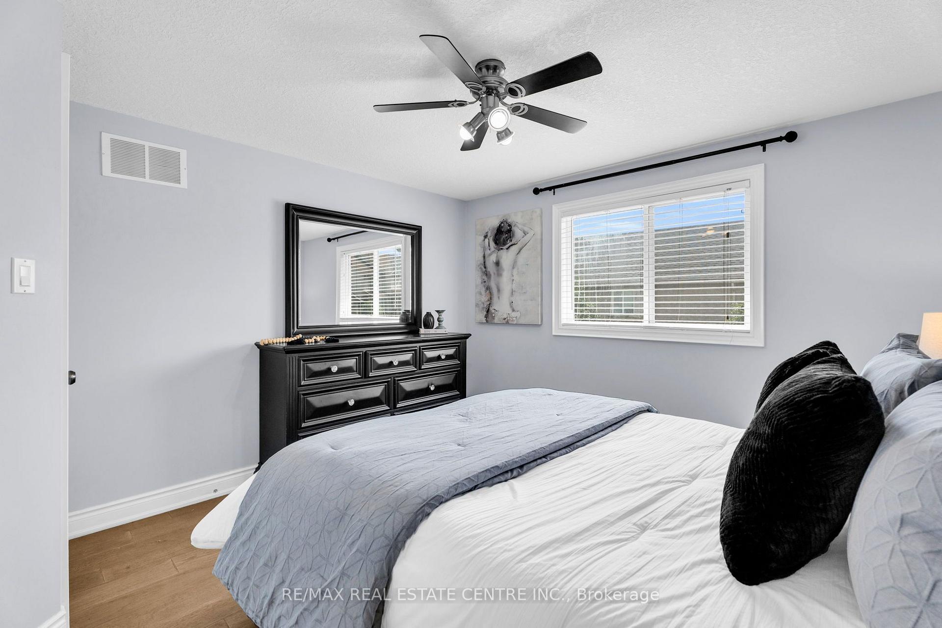 Photo 18 of 20 Henderson Street, Orangeville — HOMEH