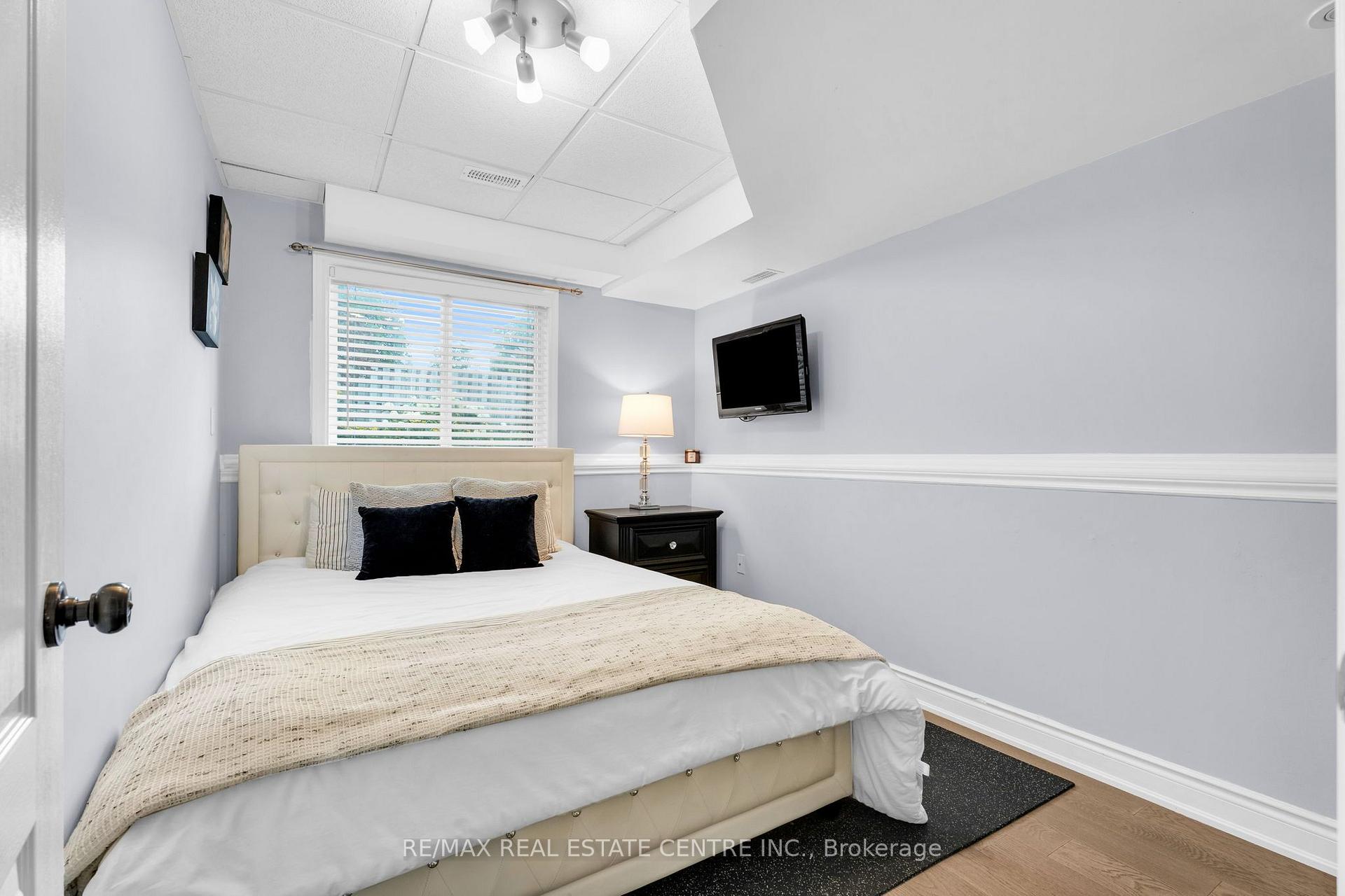 Photo 24 of 20 Henderson Street, Orangeville — HOMEH