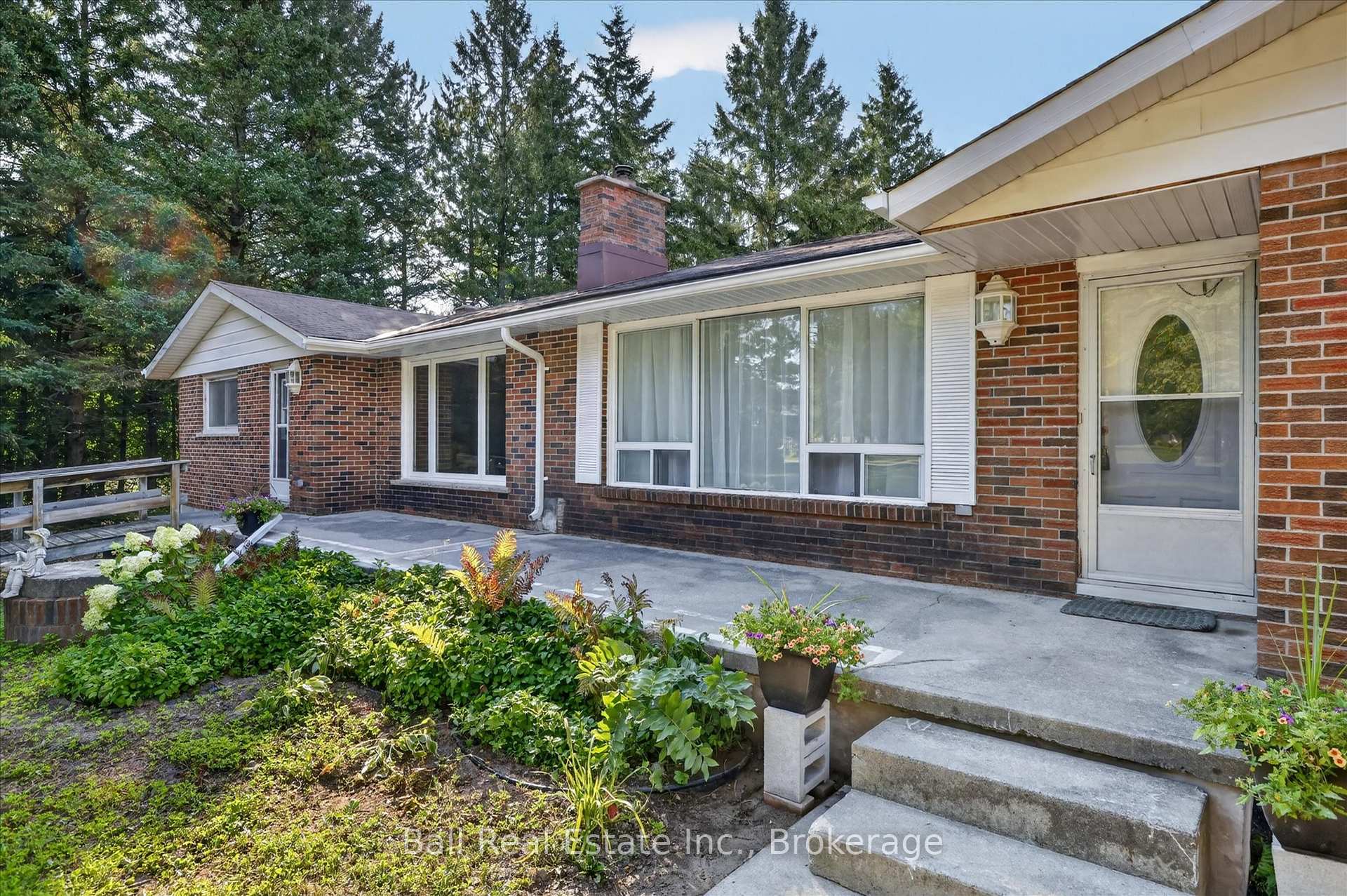 Photo 2 of 751 Ford Crescent, Cavan Monaghan, Cavan Twp — HOMEH