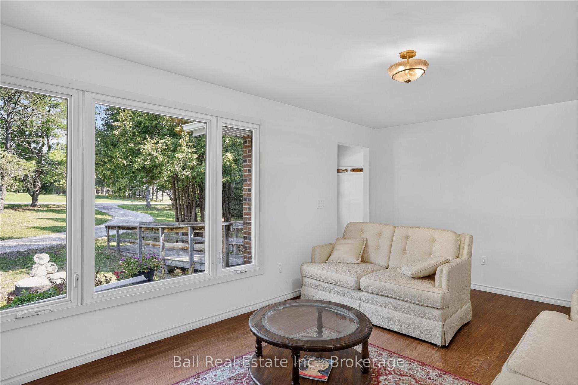 Photo 12 of 751 Ford Crescent, Cavan Monaghan, Cavan Twp — HOMEH