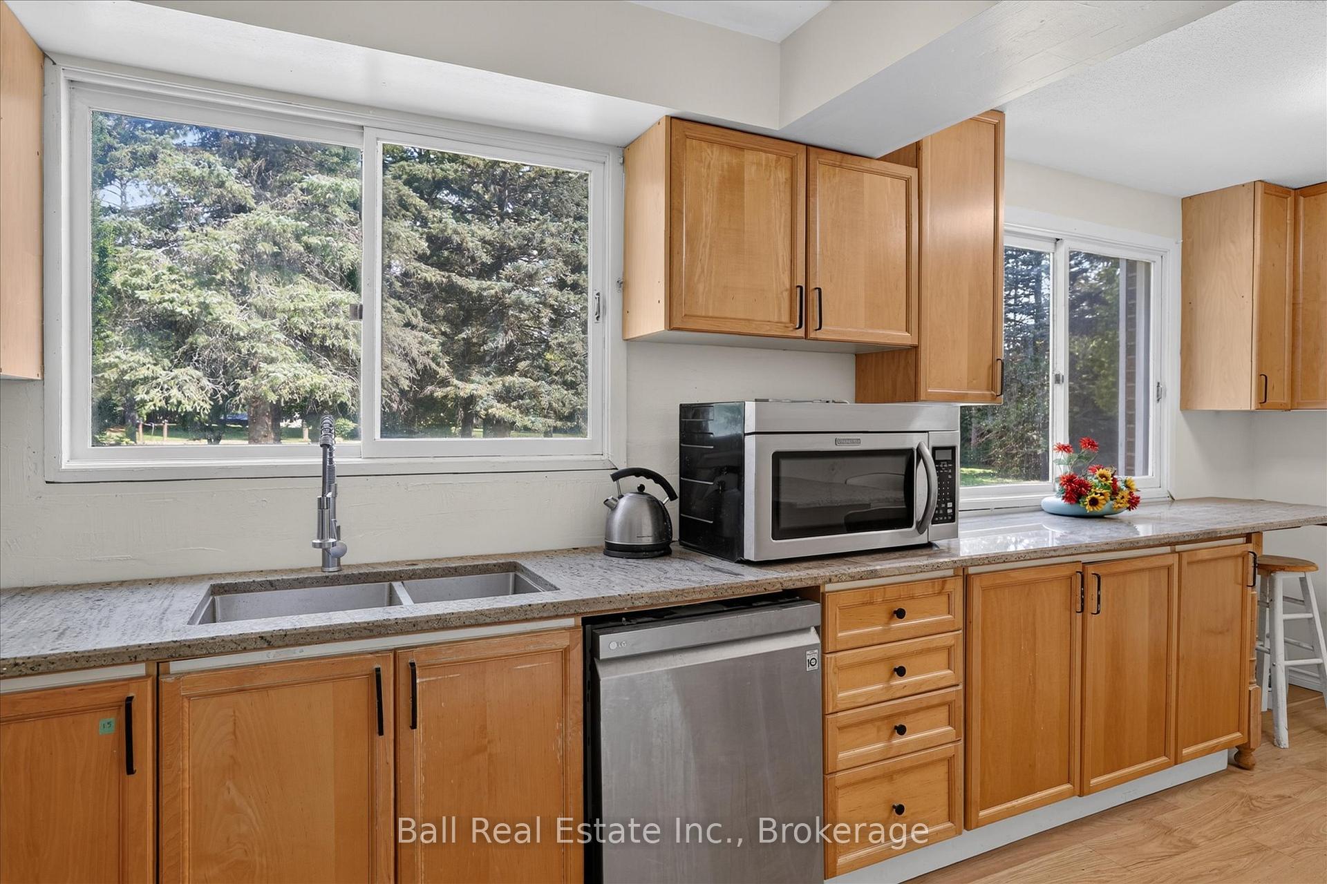 Photo 15 of 751 Ford Crescent, Cavan Monaghan, Cavan Twp — HOMEH