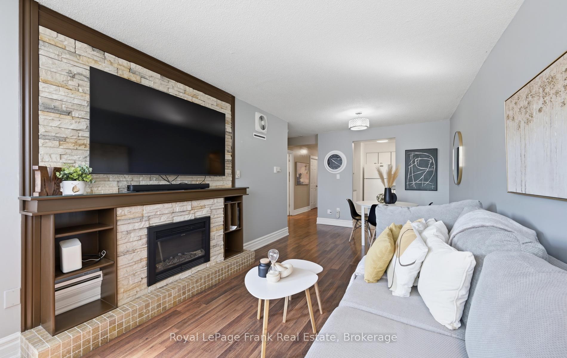 Photo 7 of Unit 403, 80 Athol Street E, Oshawa, Central — HOMEH
