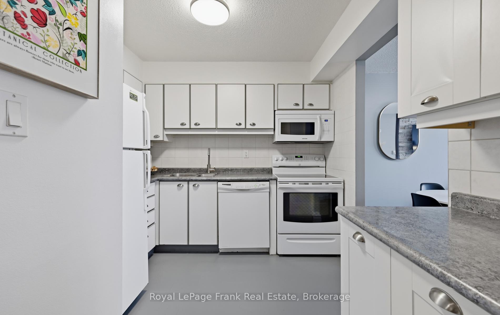 Photo 12 of Unit 403, 80 Athol Street E, Oshawa, Central — HOMEH