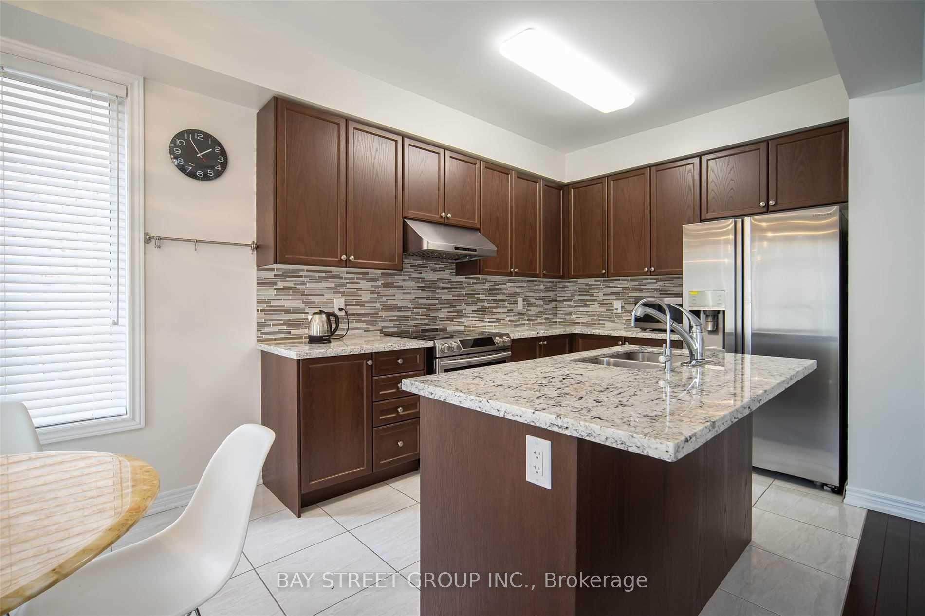 Photo 2 of 6 Wagner Drive, Markham, Berczy — HOMEH