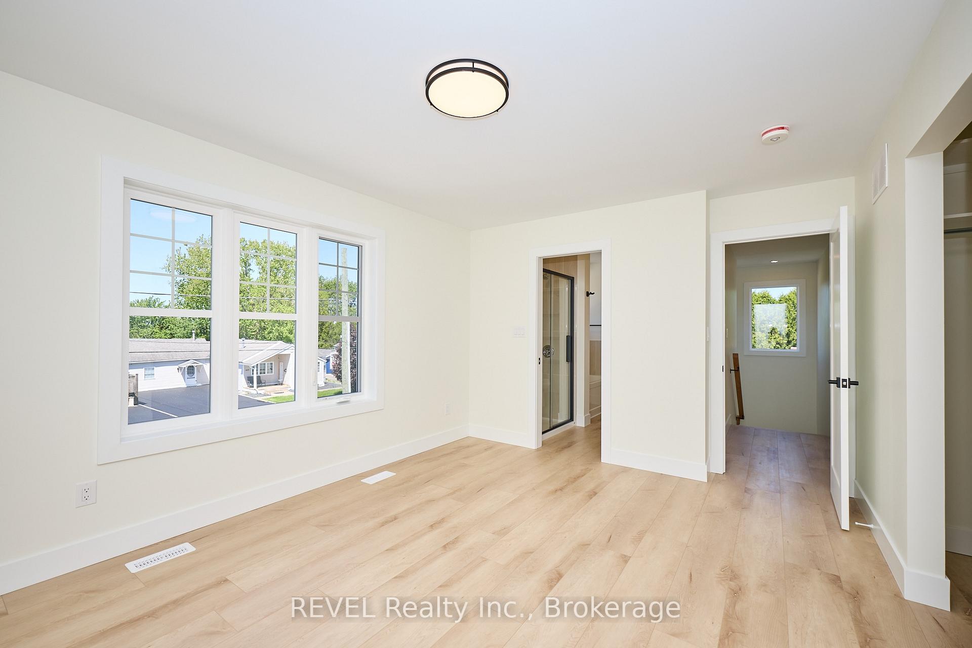 Photo 12 of Unit Upper Unit, 4650 Belfast Avenue, Niagara Falls, Ascot — HOMEH