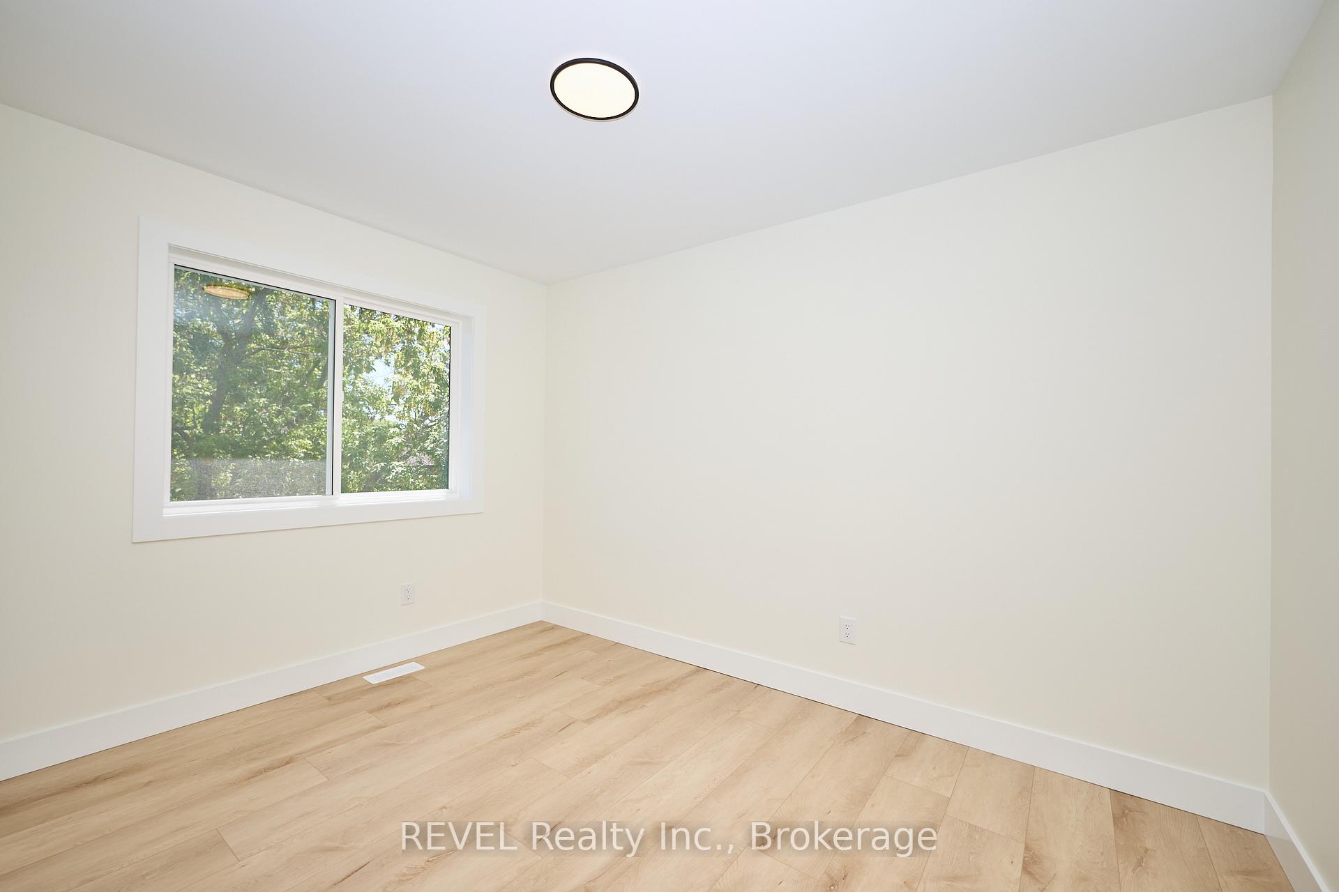 Photo 21 of Unit Upper Unit, 4650 Belfast Avenue, Niagara Falls, Ascot — HOMEH