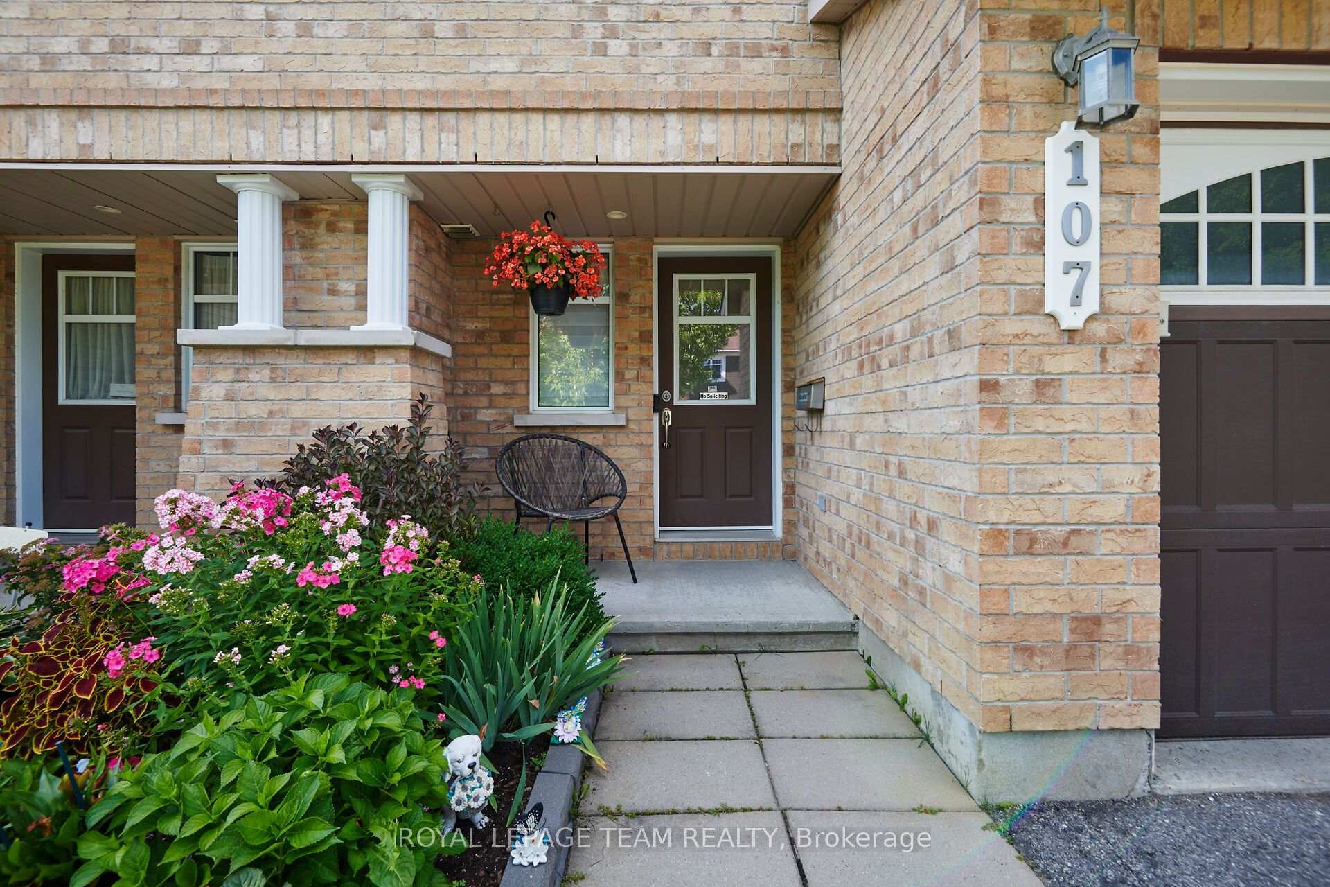 Photo 3 of 107 Garrity Crescent, Ottawa, Barrhaven - Strandherd — HOMEH