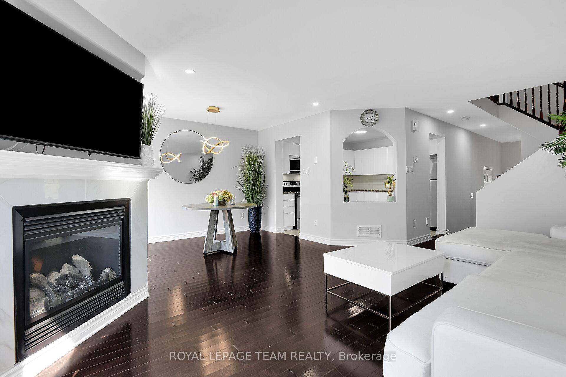 Photo 10 of 107 Garrity Crescent, Ottawa, Barrhaven - Strandherd — HOMEH