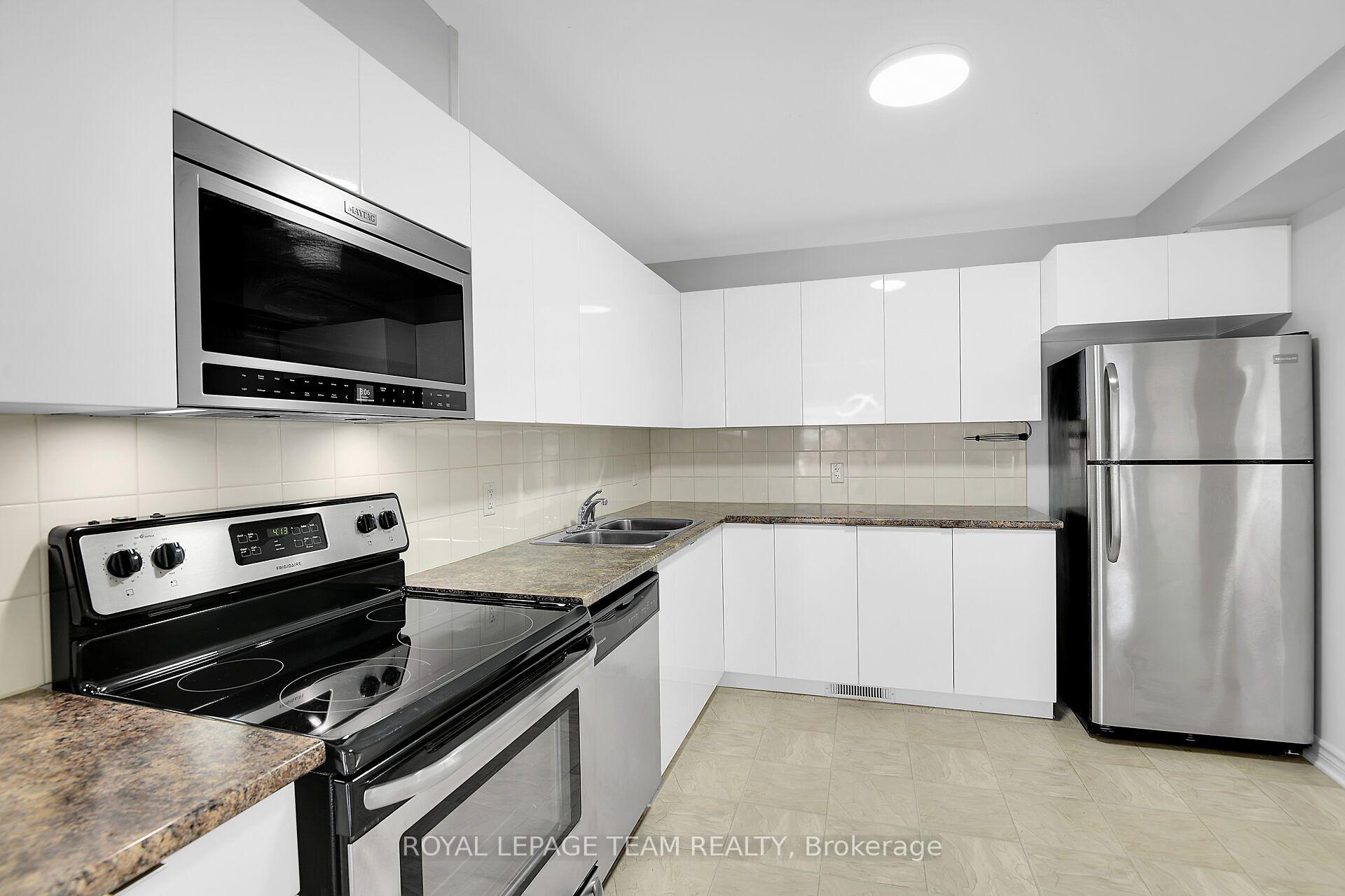 Photo 13 of 107 Garrity Crescent, Ottawa, Barrhaven - Strandherd — HOMEH