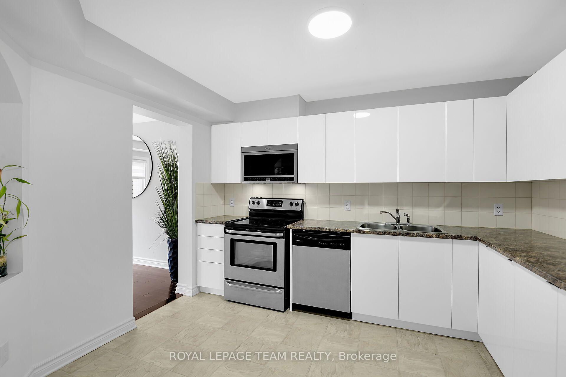 Photo 14 of 107 Garrity Crescent, Ottawa, Barrhaven - Strandherd — HOMEH