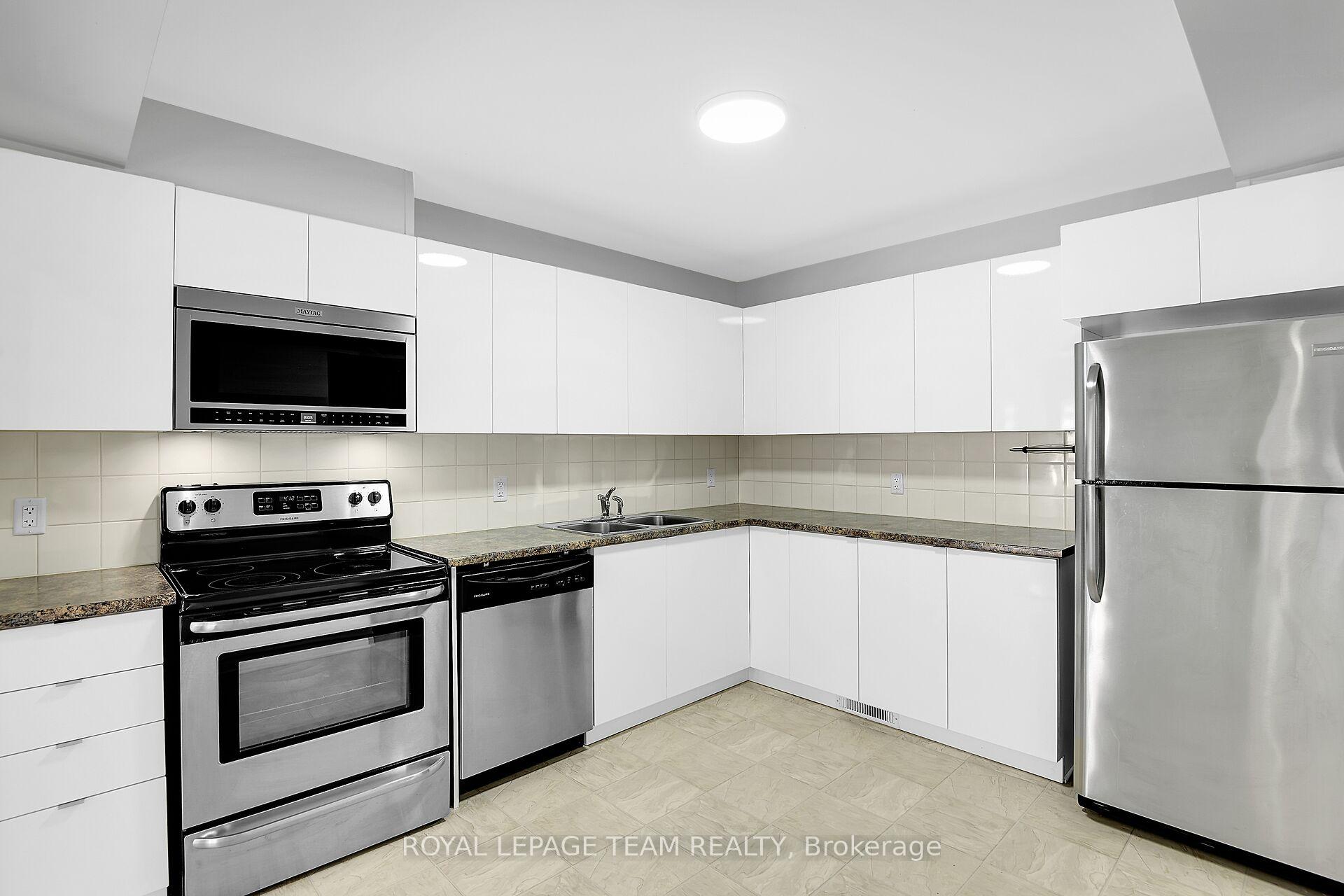 Photo 15 of 107 Garrity Crescent, Ottawa, Barrhaven - Strandherd — HOMEH