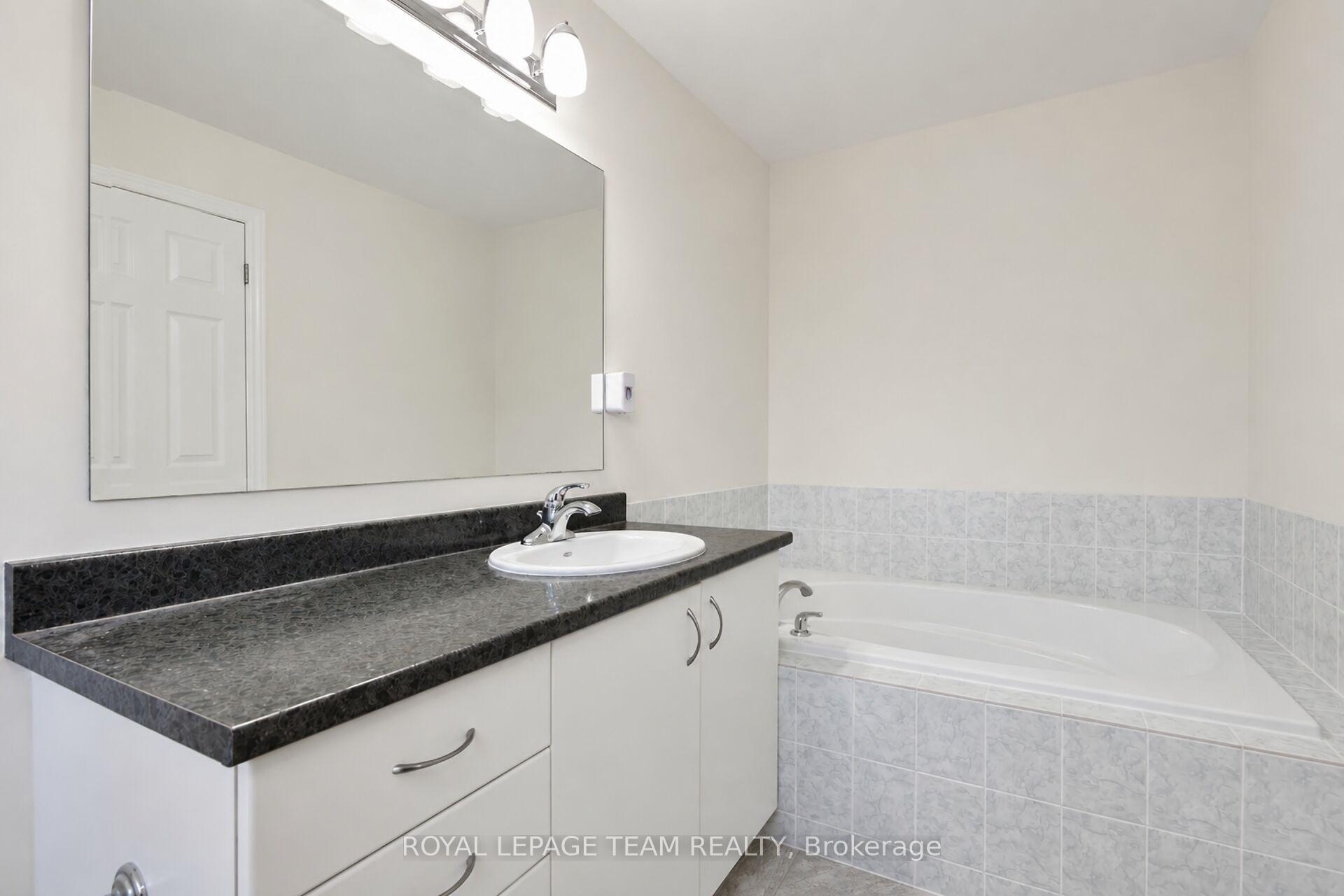 Photo 31 of 107 Garrity Crescent, Ottawa, Barrhaven - Strandherd — HOMEH