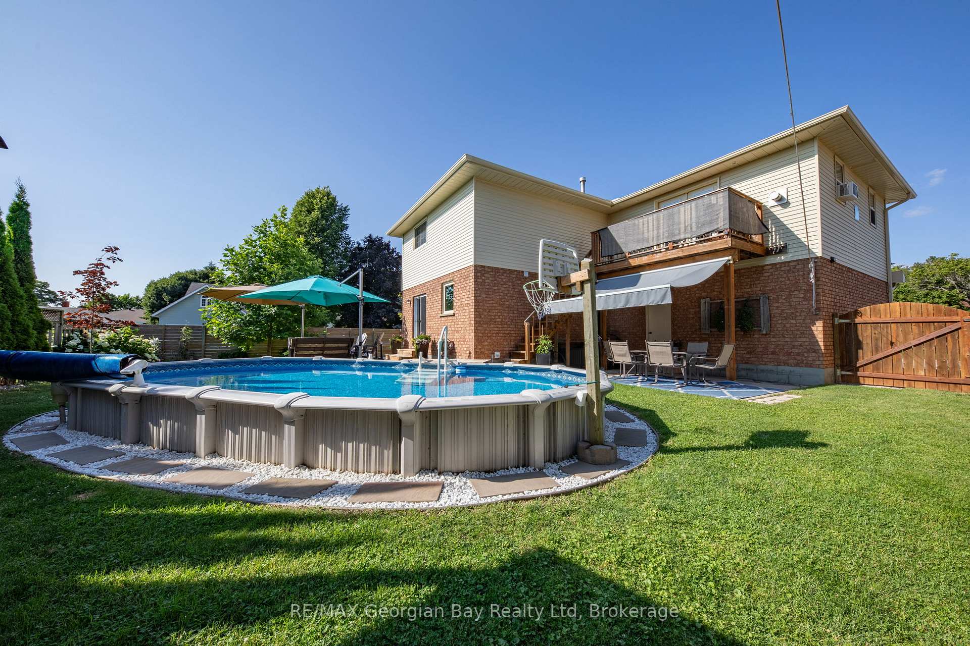 Photo 39 of 911 Watson Place, Midland — HOMEH