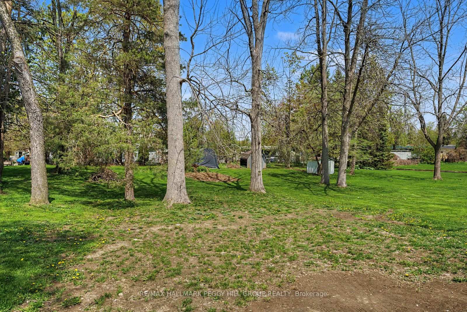 Photo 27 of 22 Olive Crescent, Orillia — HOMEH