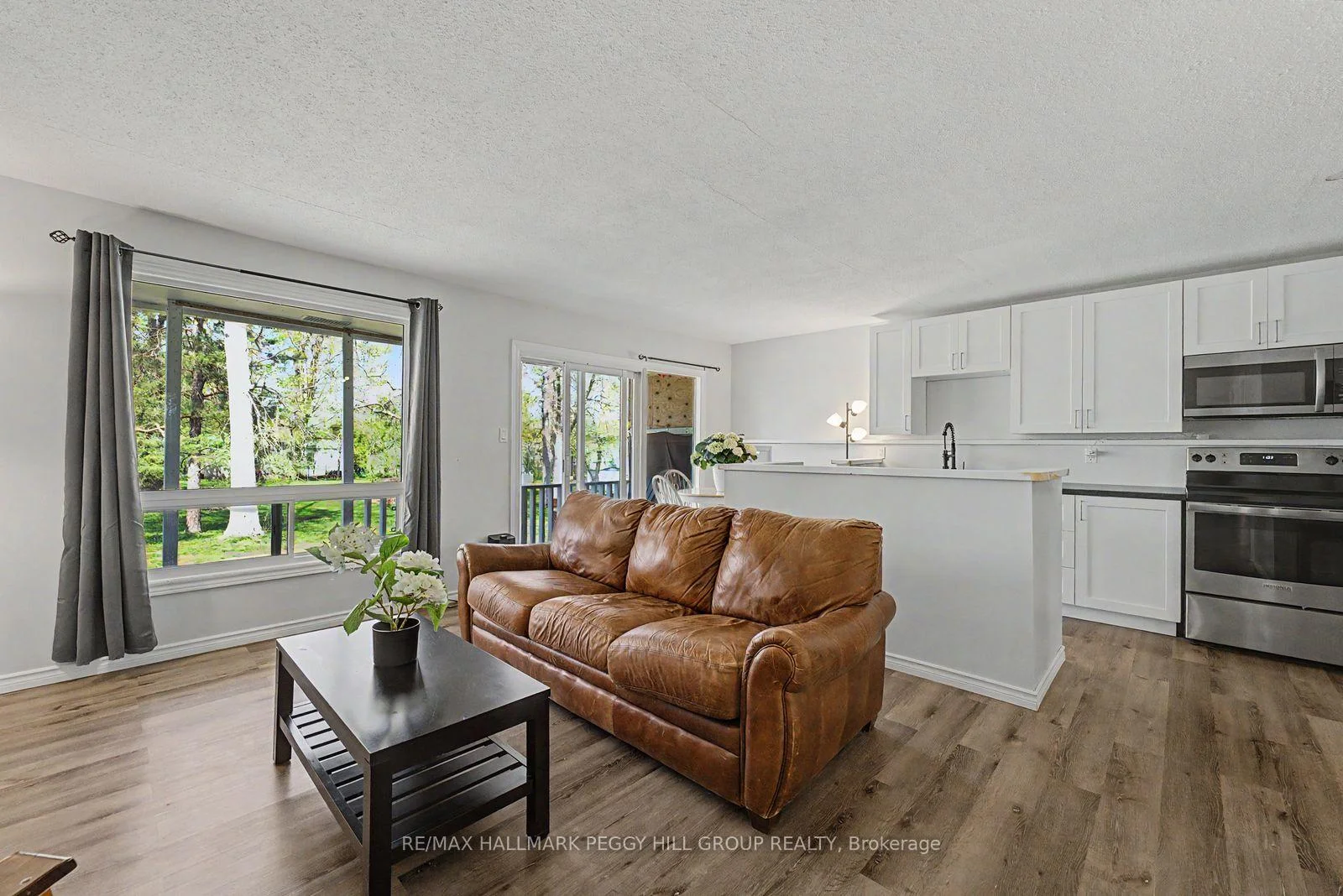 Photo 10 of 22 Olive Crescent, Orillia — HOMEH
