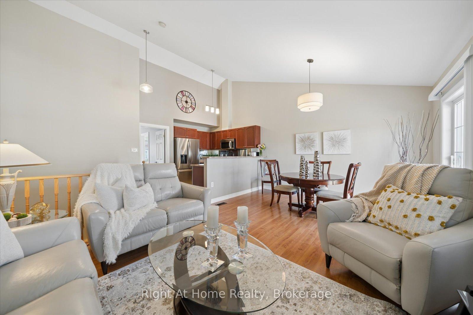 Photo 3 of 17 Wicker Park Way, Whitby, Pringle Creek — HOMEH