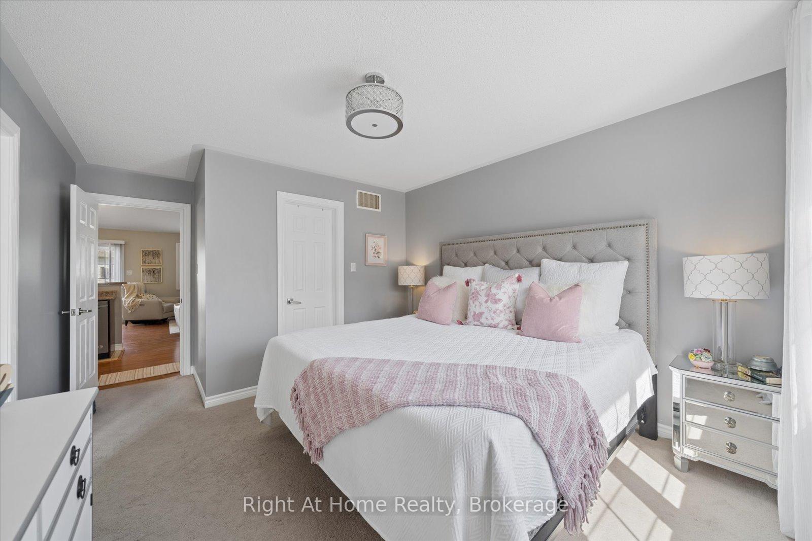 Photo 13 of 17 Wicker Park Way, Whitby, Pringle Creek — HOMEH