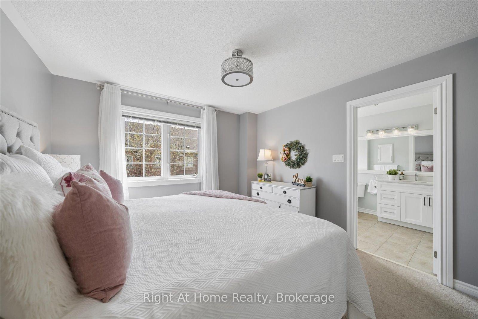 Photo 14 of 17 Wicker Park Way, Whitby, Pringle Creek — HOMEH