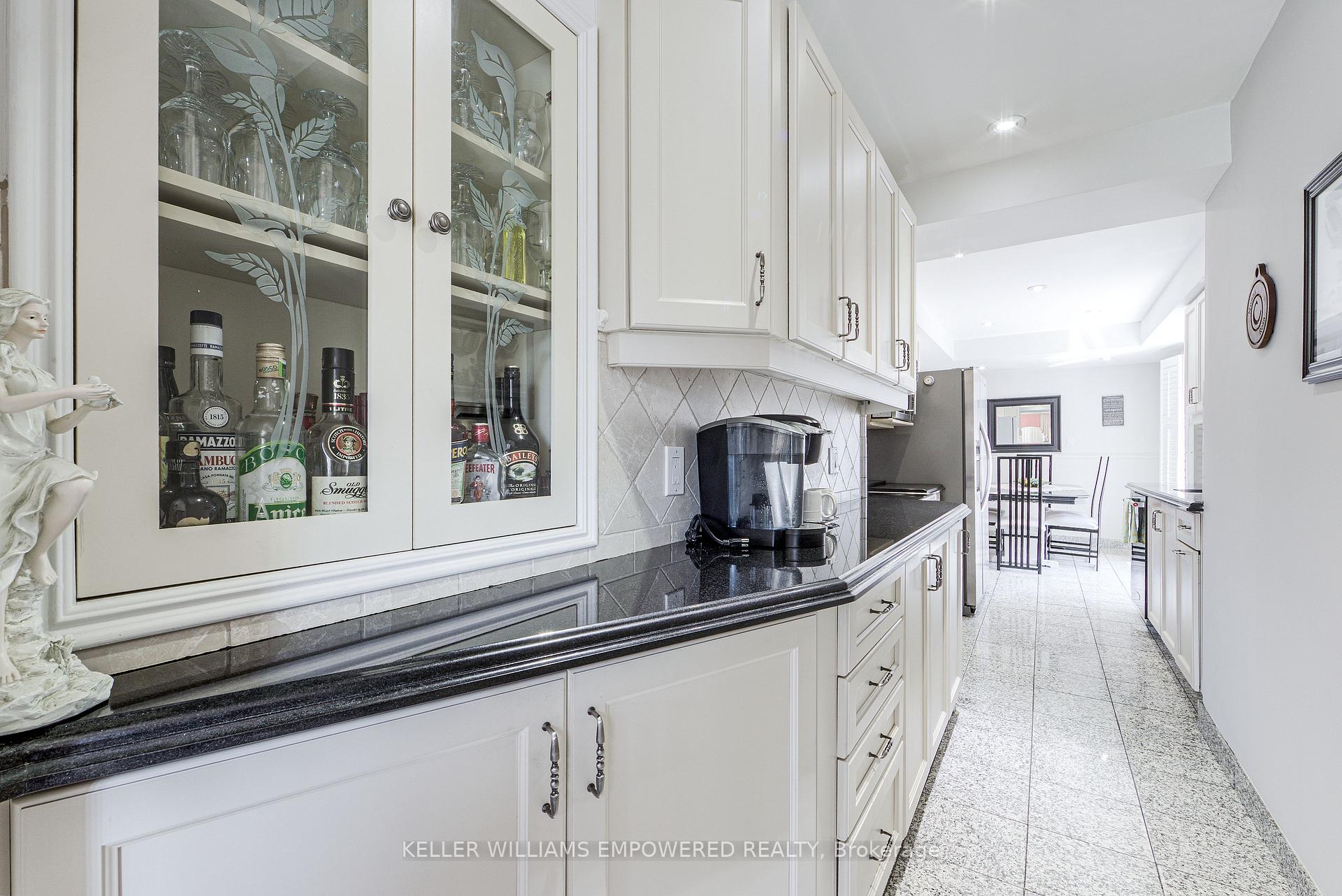 Photo 10 of 79 Oakmount Crescent, Vaughan, Glen Shields — HOMEH