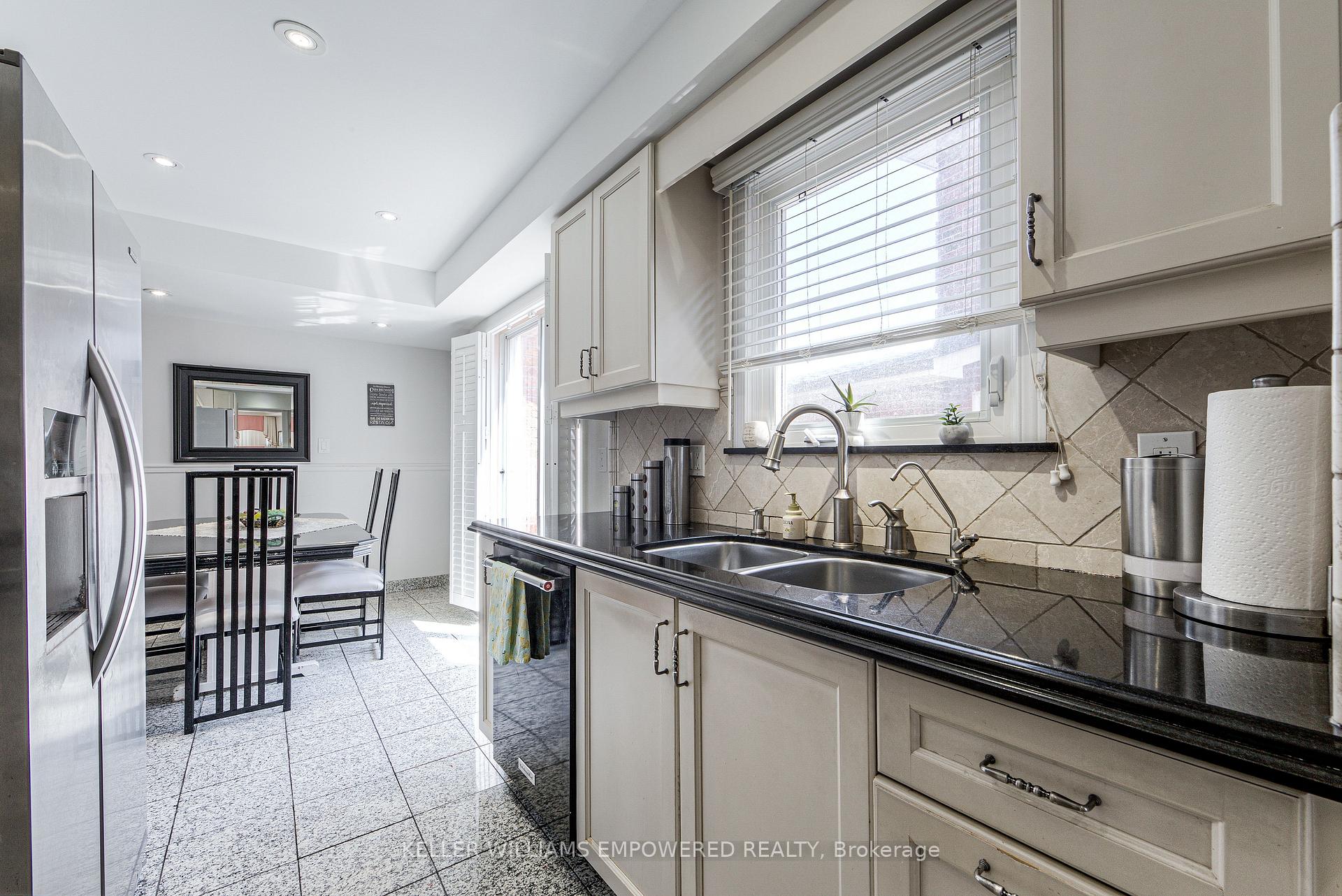 Photo 12 of 79 Oakmount Crescent, Vaughan, Glen Shields — HOMEH