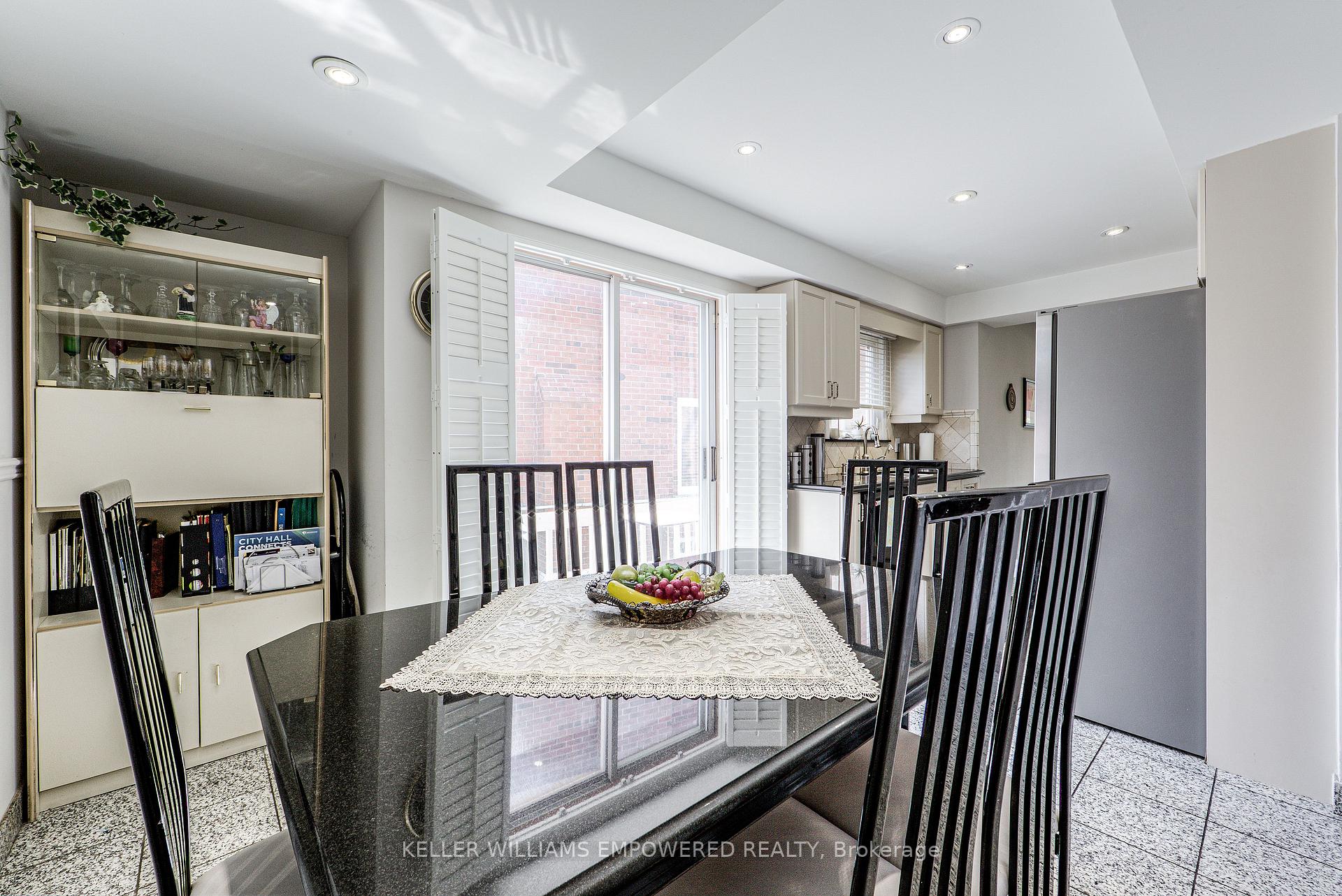 Photo 15 of 79 Oakmount Crescent, Vaughan, Glen Shields — HOMEH