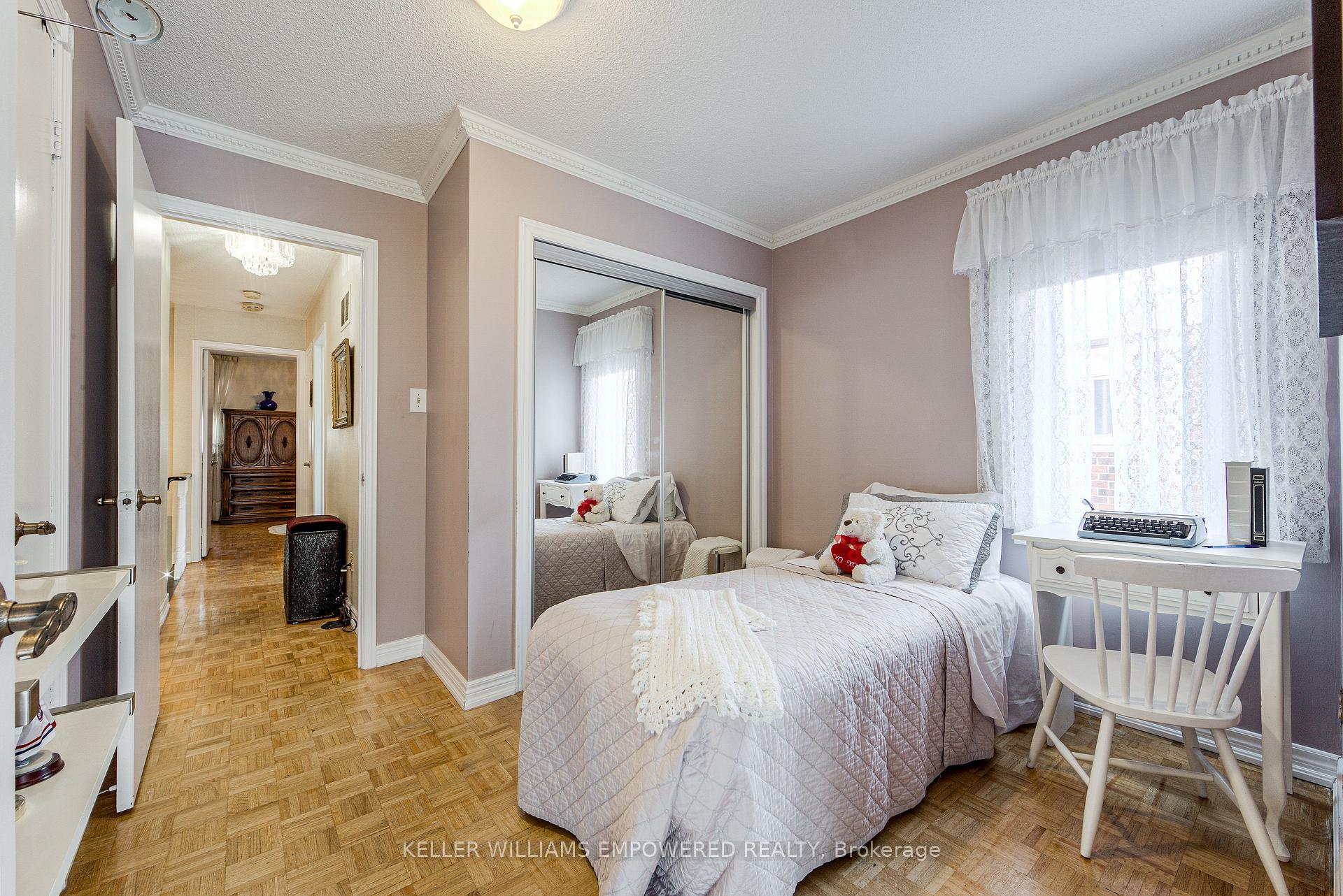 Photo 21 of 79 Oakmount Crescent, Vaughan, Glen Shields — HOMEH