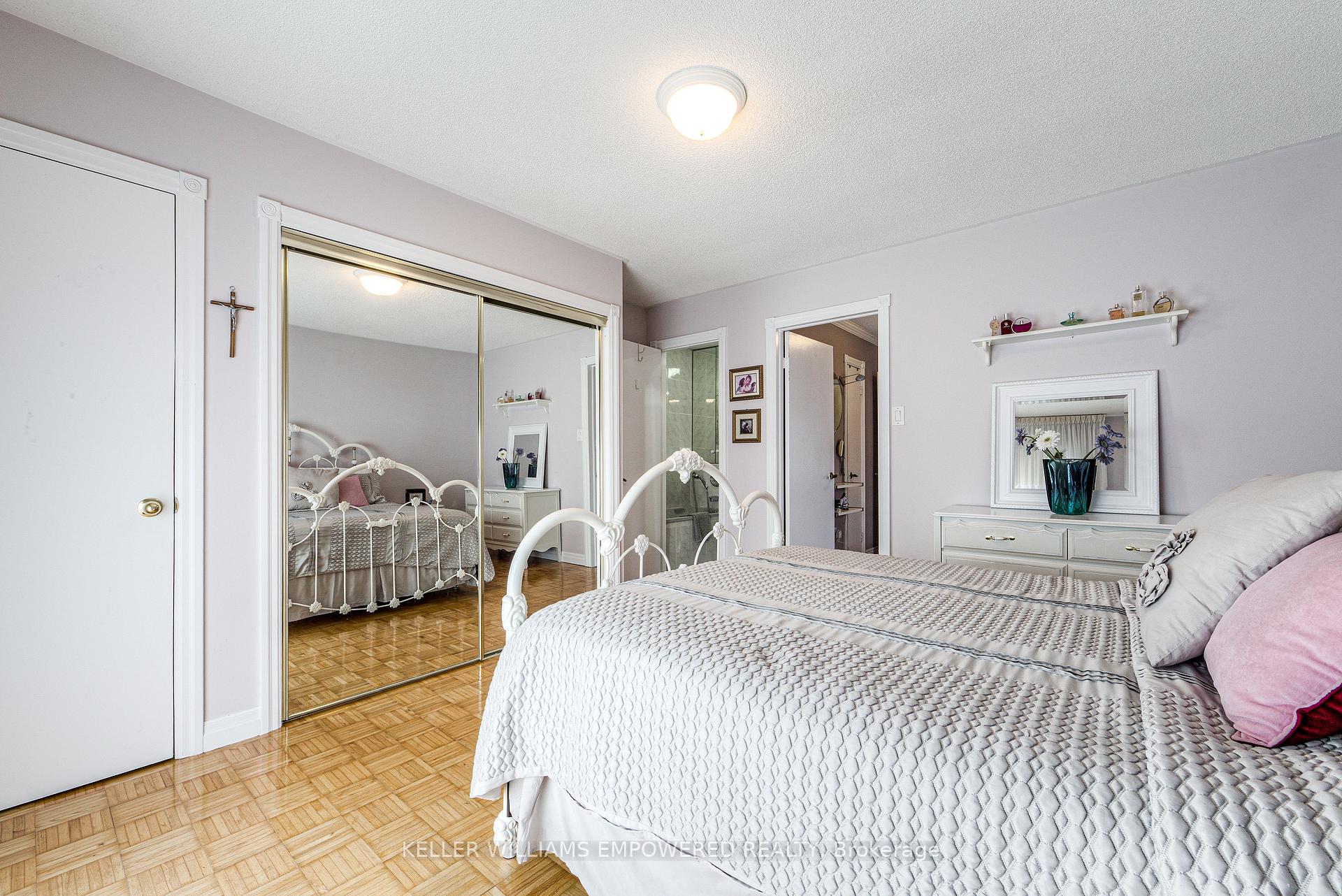 Photo 24 of 79 Oakmount Crescent, Vaughan, Glen Shields — HOMEH
