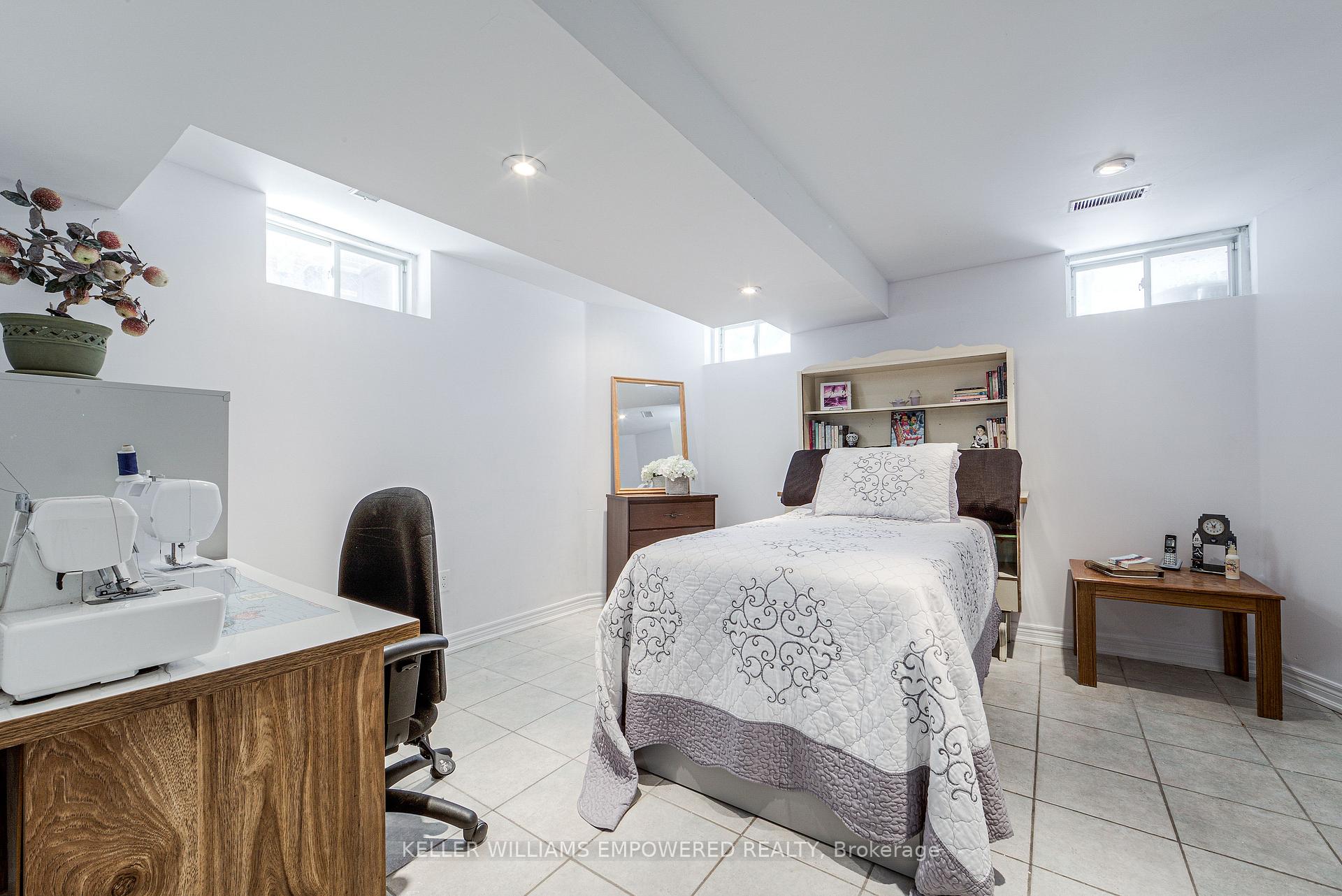 Photo 30 of 79 Oakmount Crescent, Vaughan, Glen Shields — HOMEH
