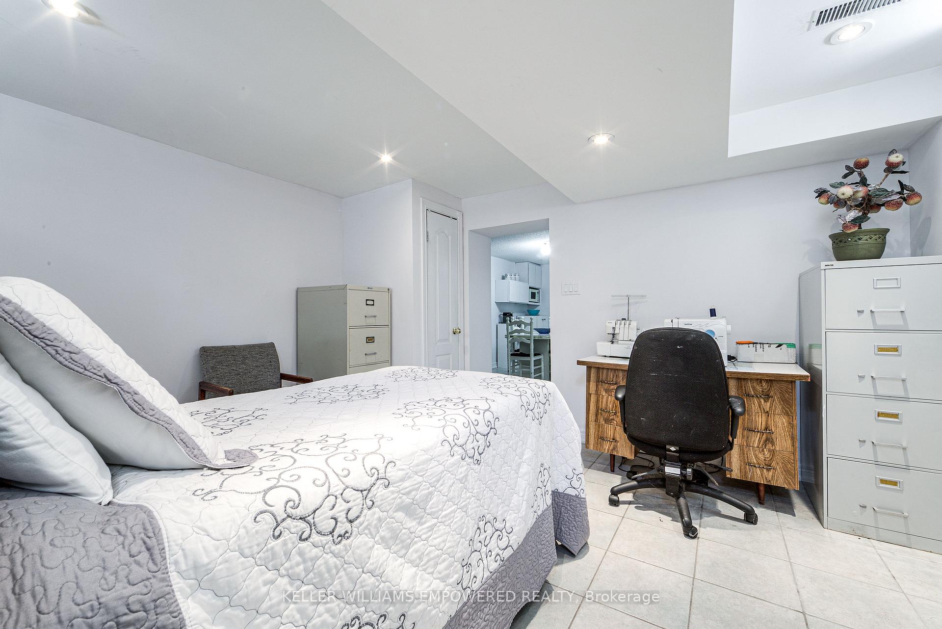 Photo 31 of 79 Oakmount Crescent, Vaughan, Glen Shields — HOMEH